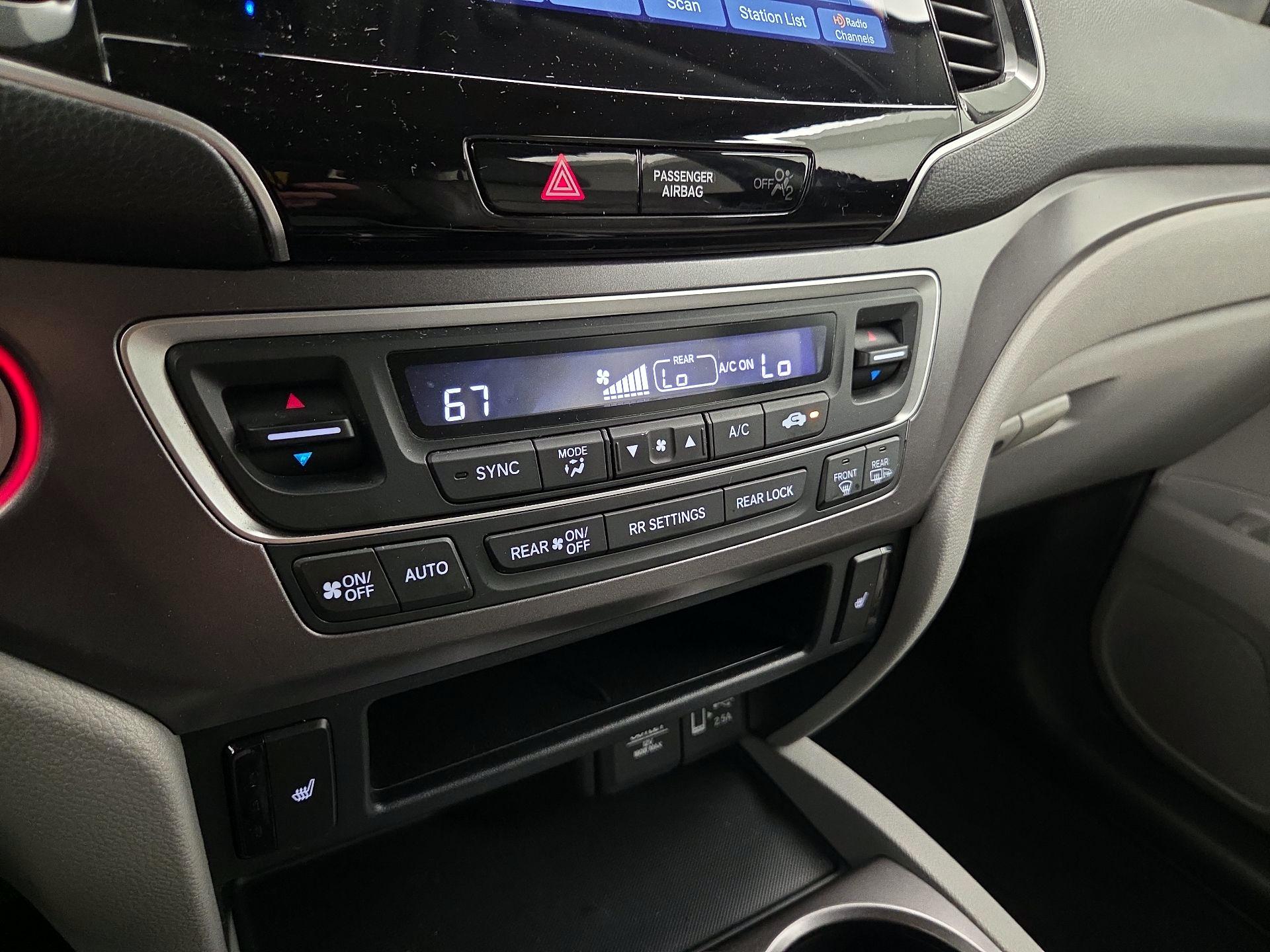 Thumbnail: 2020 Honda Pilot - 16