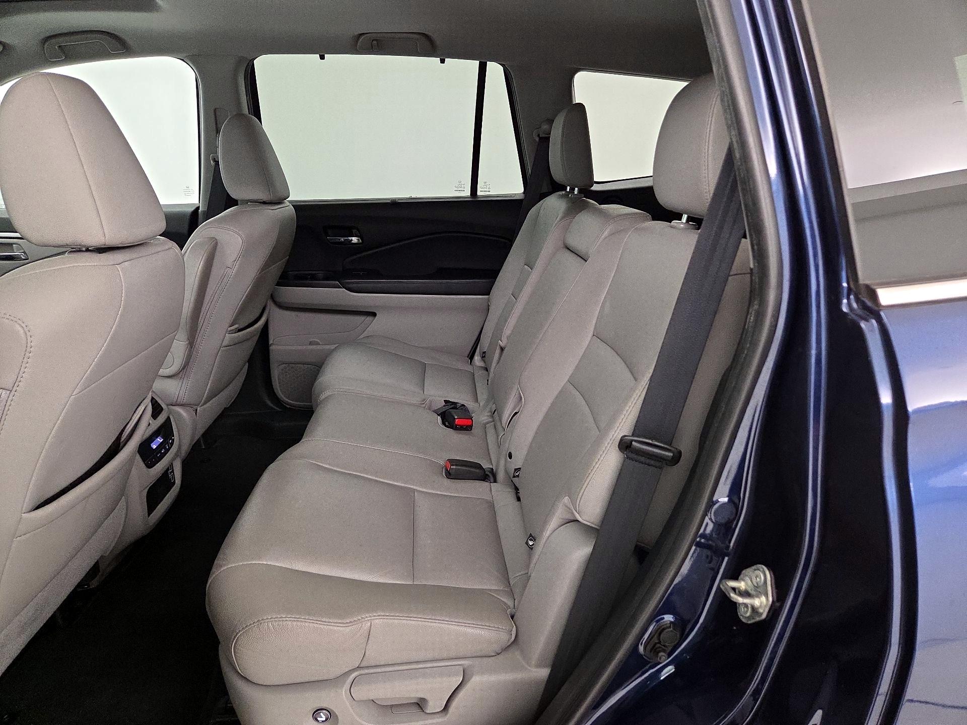 Thumbnail: 2020 Honda Pilot - 20