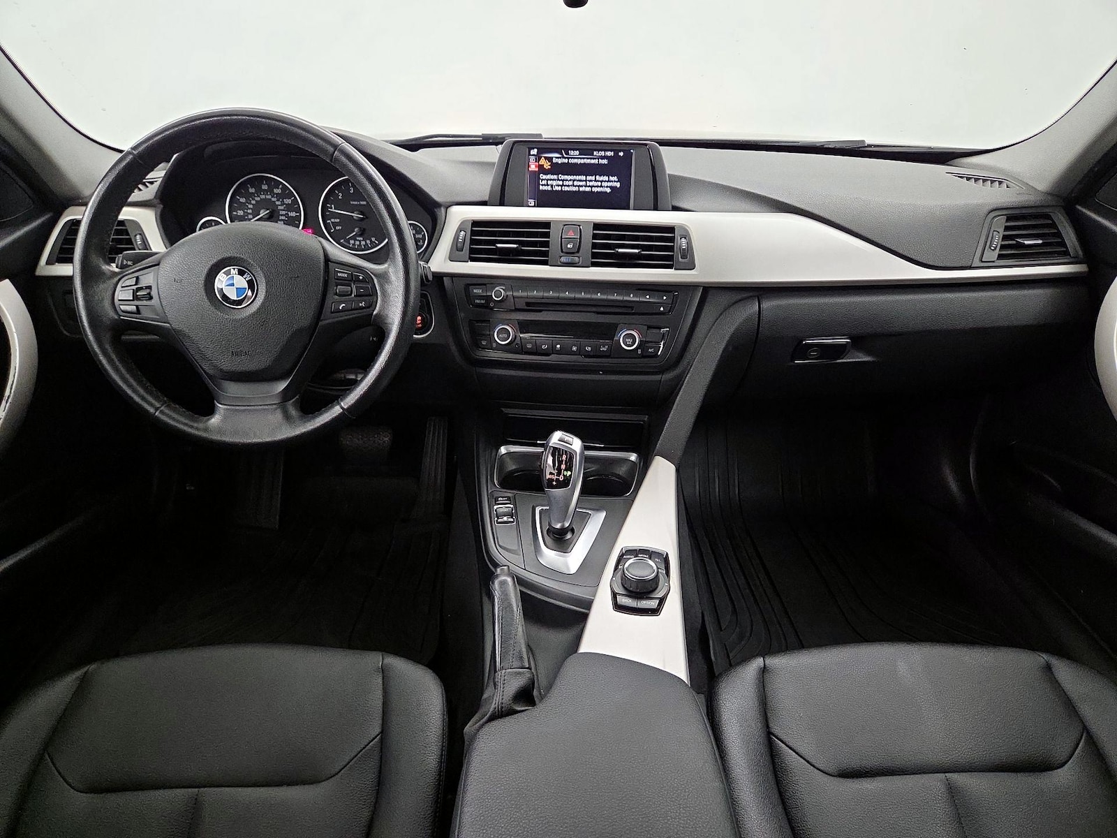 2015 BMW 3 Series 320i - Photo 10