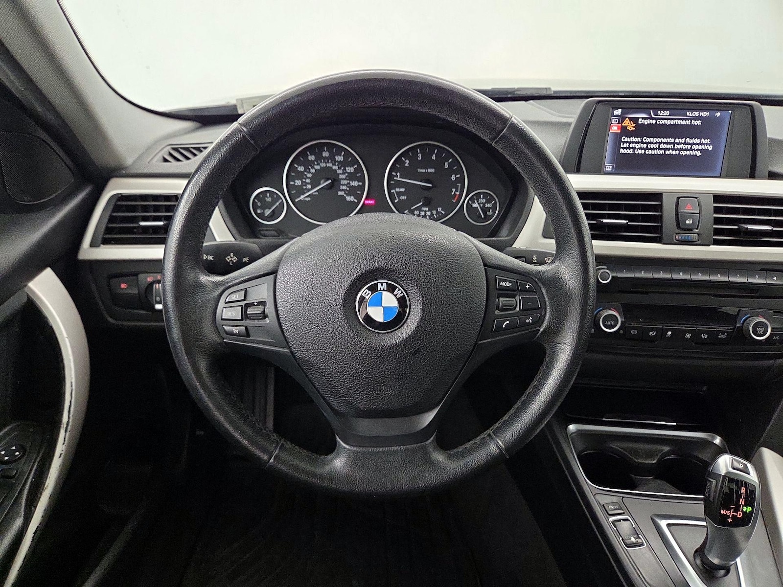 2015 BMW 3 Series 320i - Photo 11