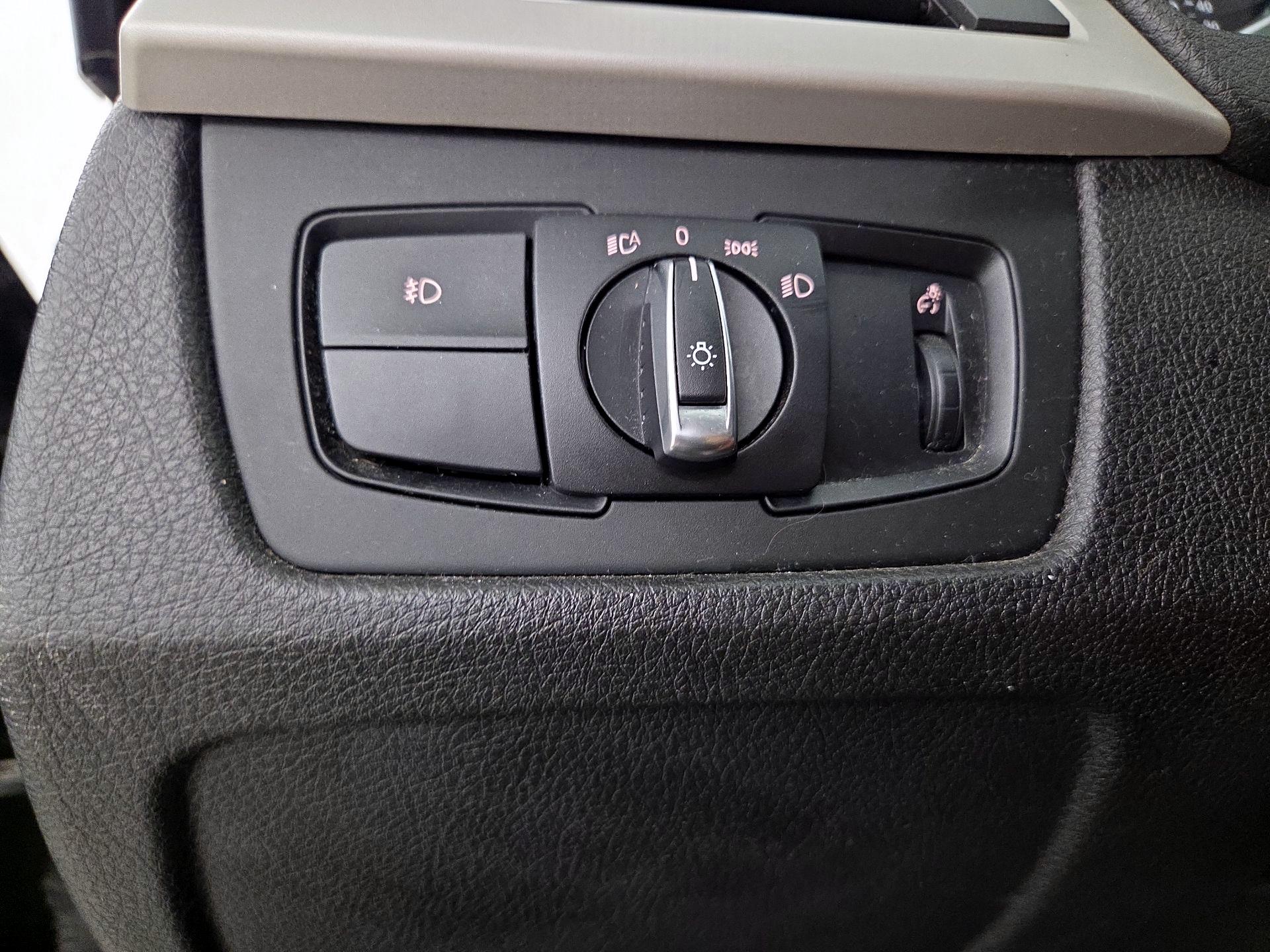 Thumbnail: 2015 BMW 3 Series - 13