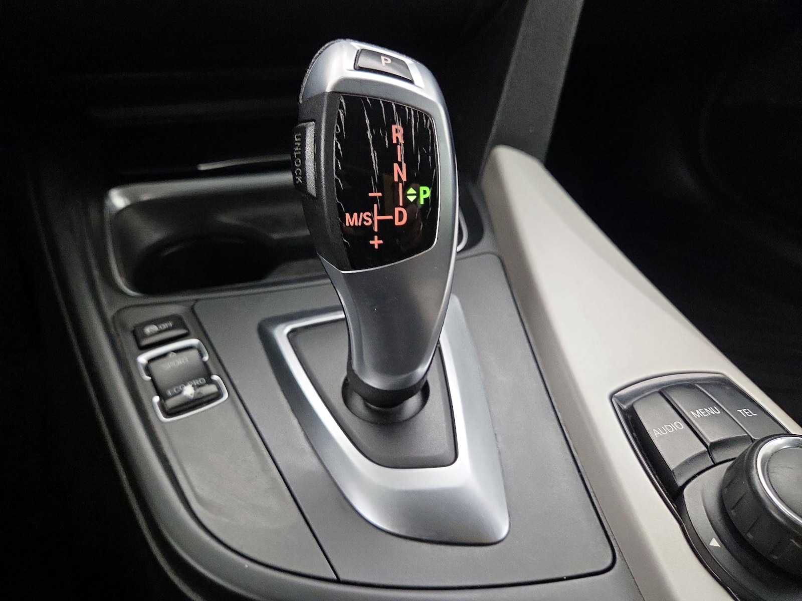 2015 BMW 3 Series 320i - Photo 17