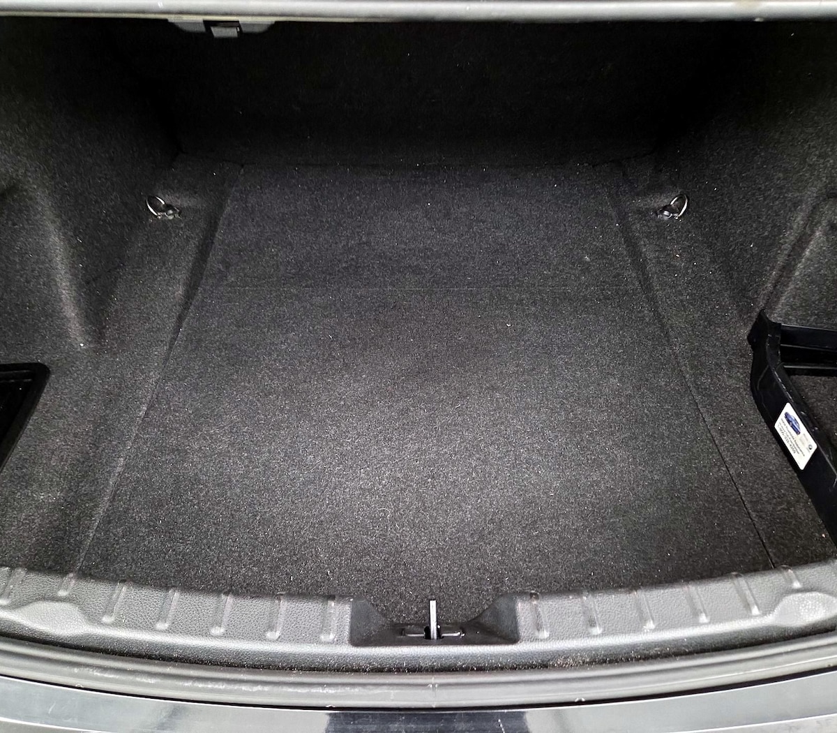Trunk/Cargo (Seats Up)