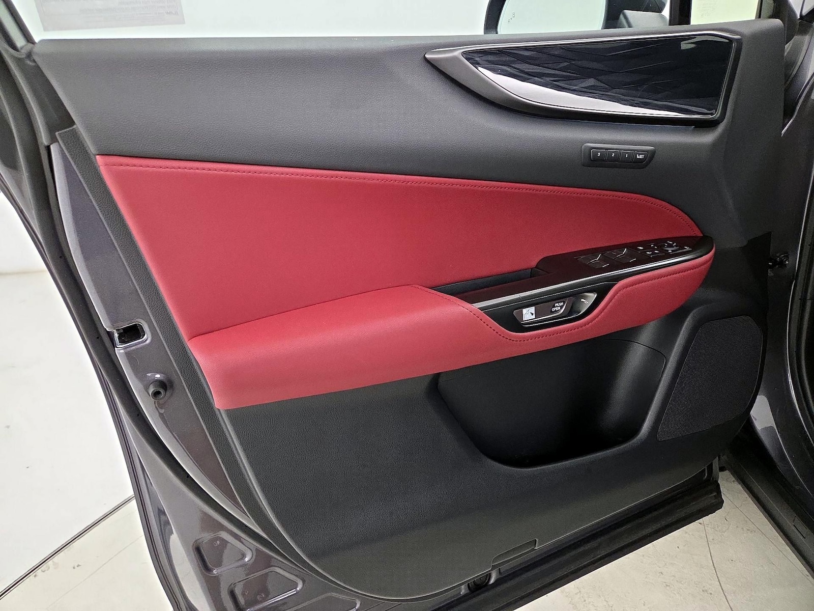 2024 Lexus NX Hybrid 350h - Photo 13