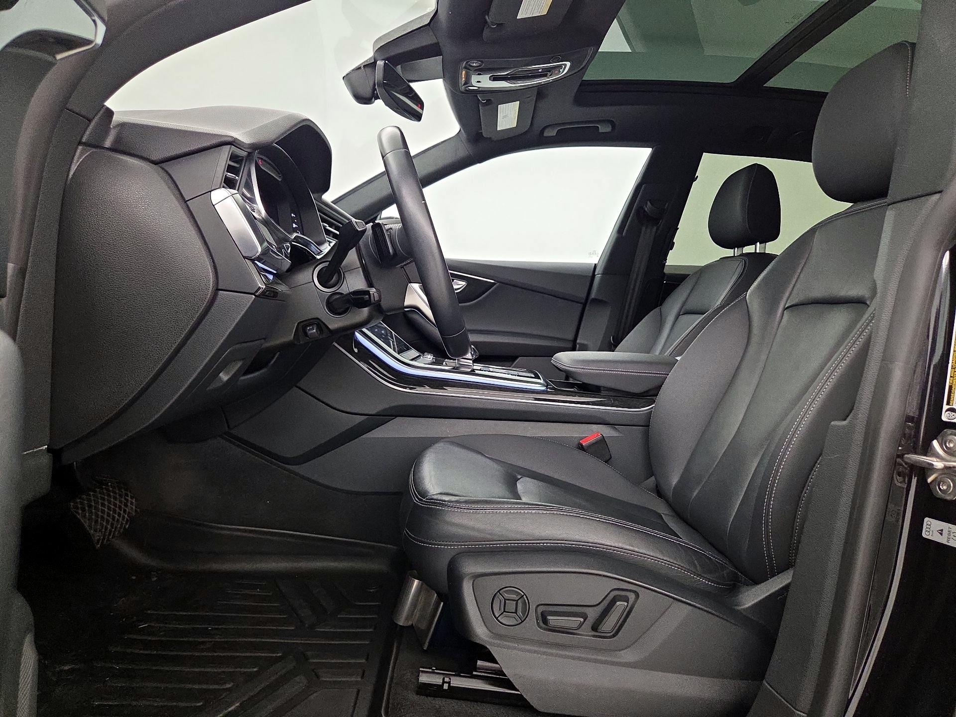 Thumbnail: 2020 Audi Q8 - 11