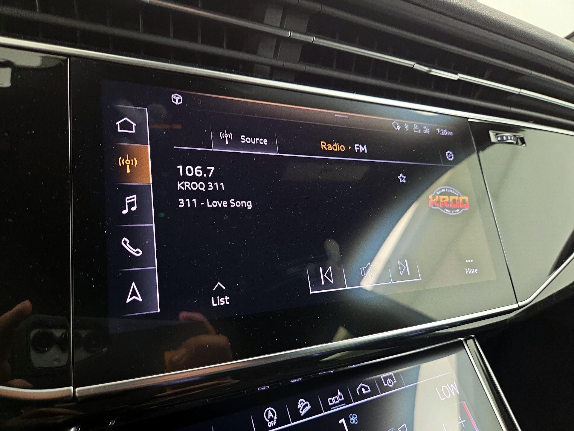 Thumbnail: 2020 Audi Q8 - 16