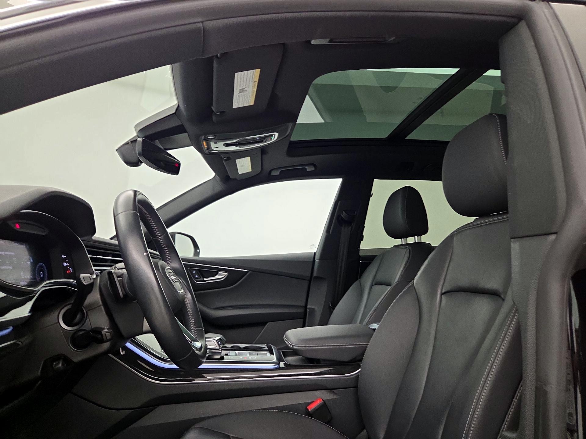 Thumbnail: 2020 Audi Q8 - 20