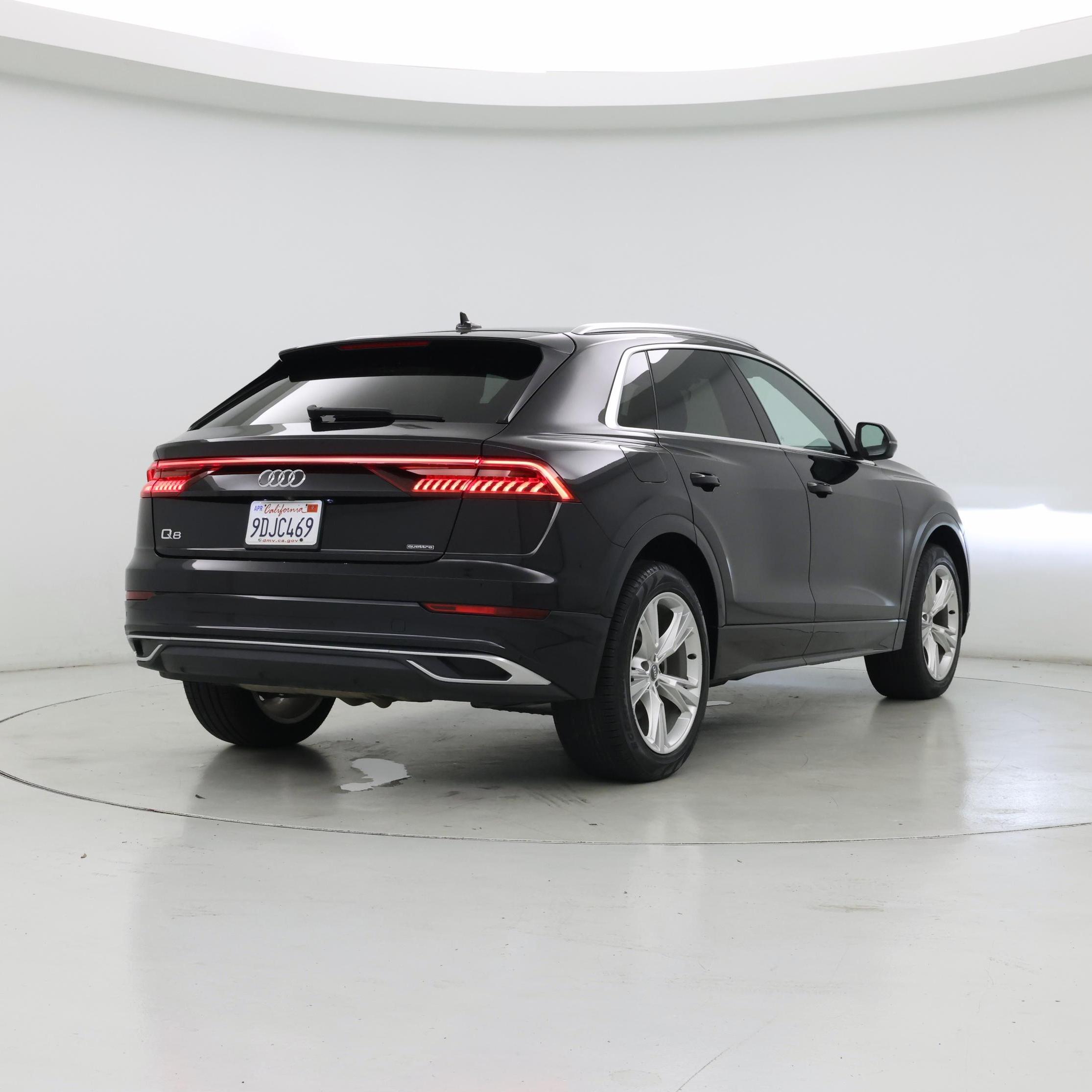 Thumbnail: 2020 Audi Q8 - 8