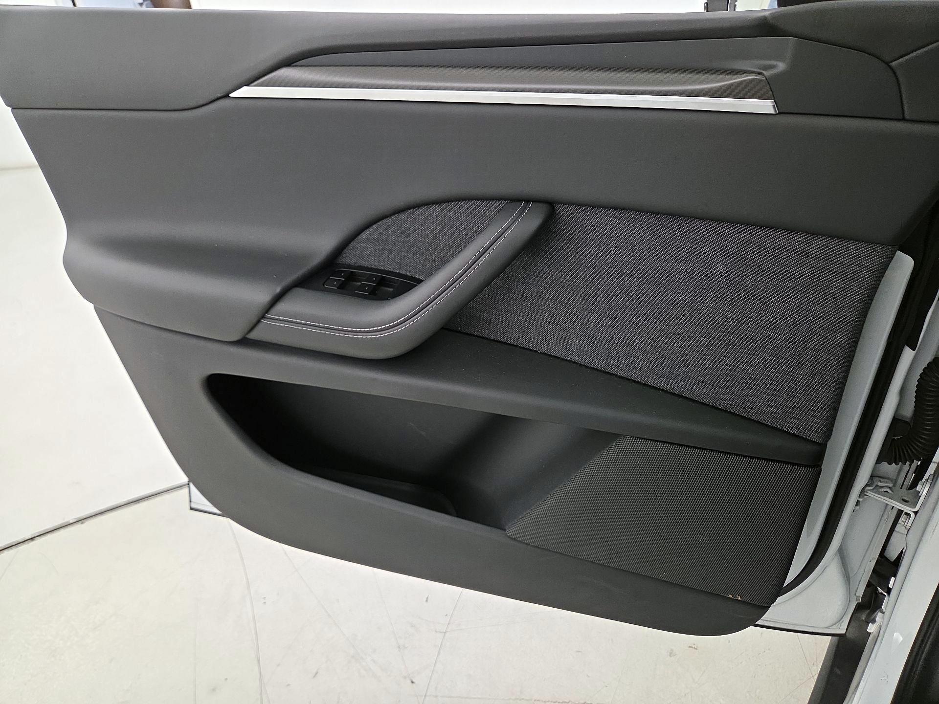 Thumbnail: 2023 Tesla Model X - 12