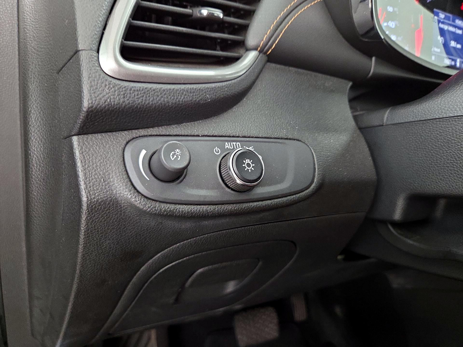 Thumbnail: 2018 Chevrolet Trax - 13