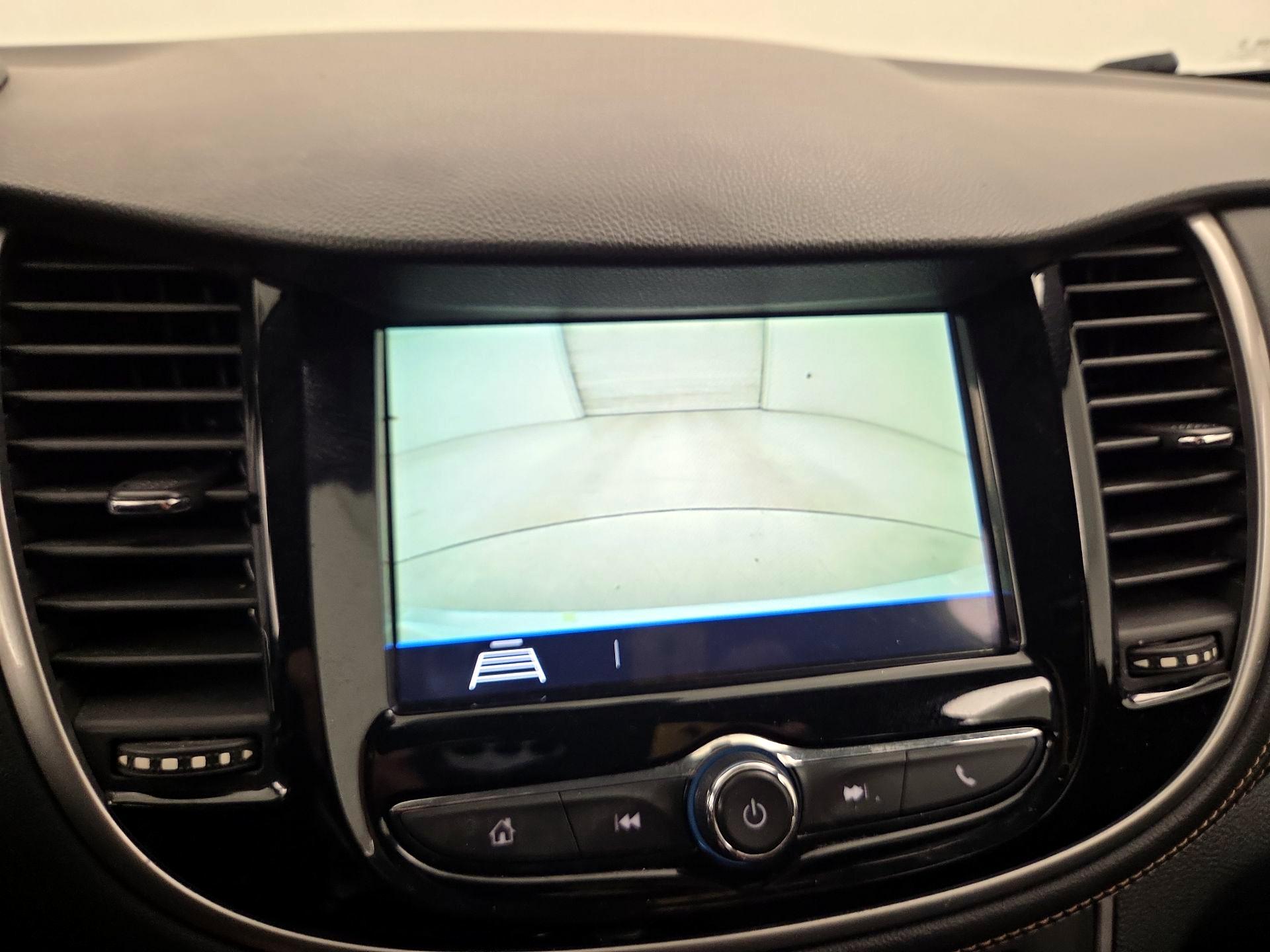 Thumbnail: 2018 Chevrolet Trax - 14