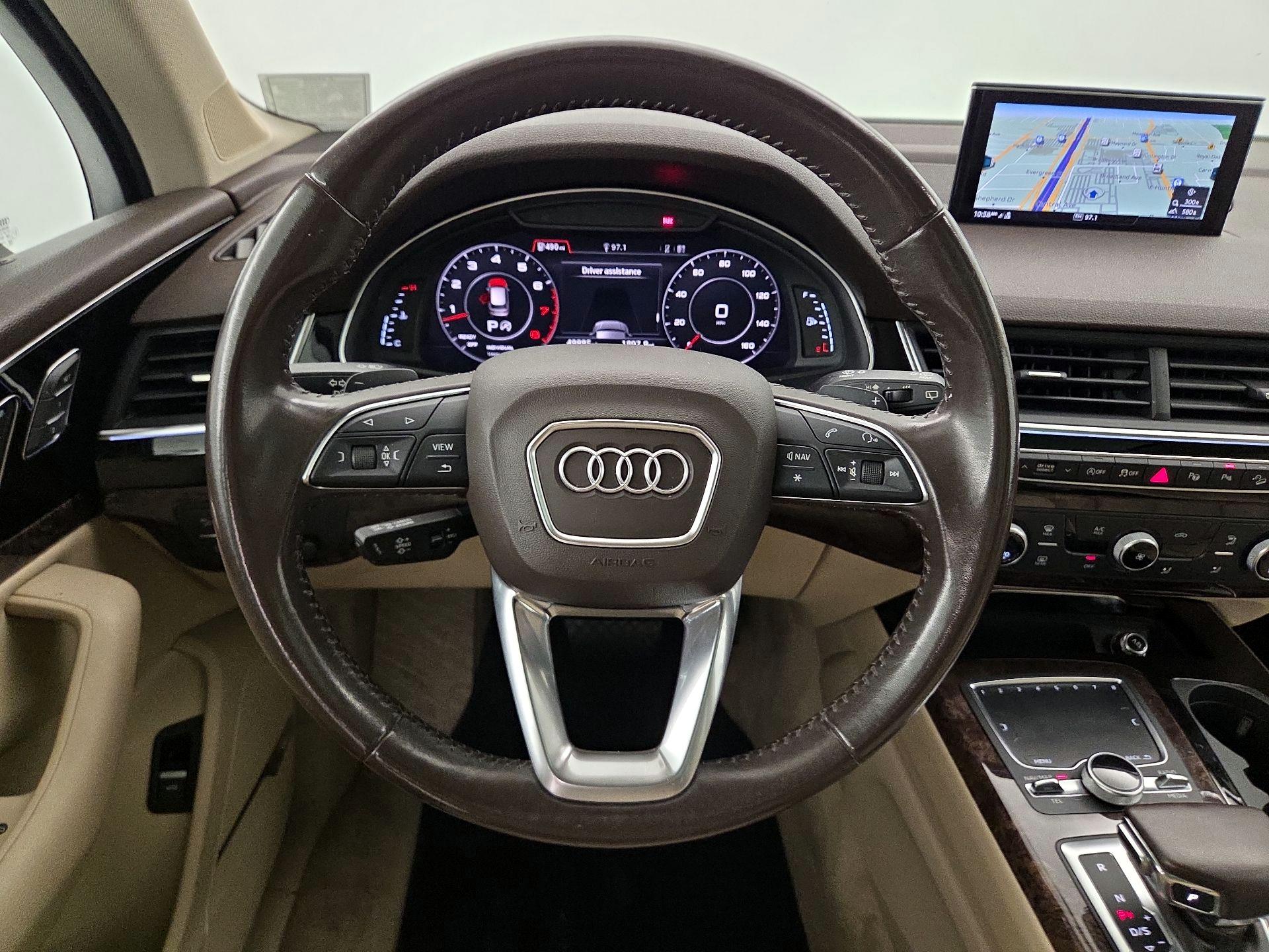 Thumbnail: 2019 Audi Q7 - 10