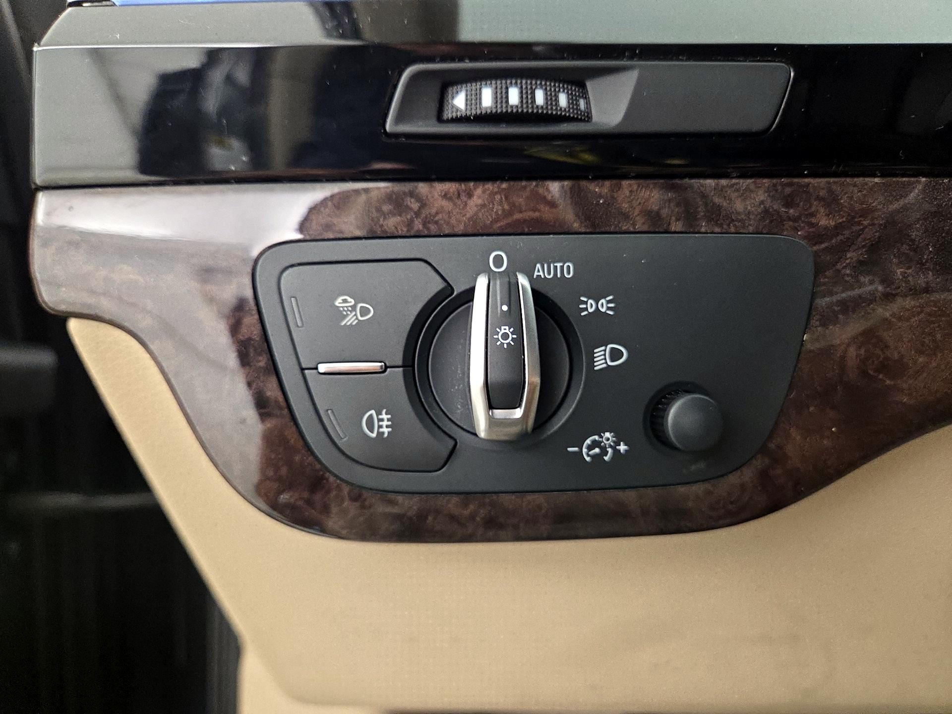 Thumbnail: 2019 Audi Q7 - 13