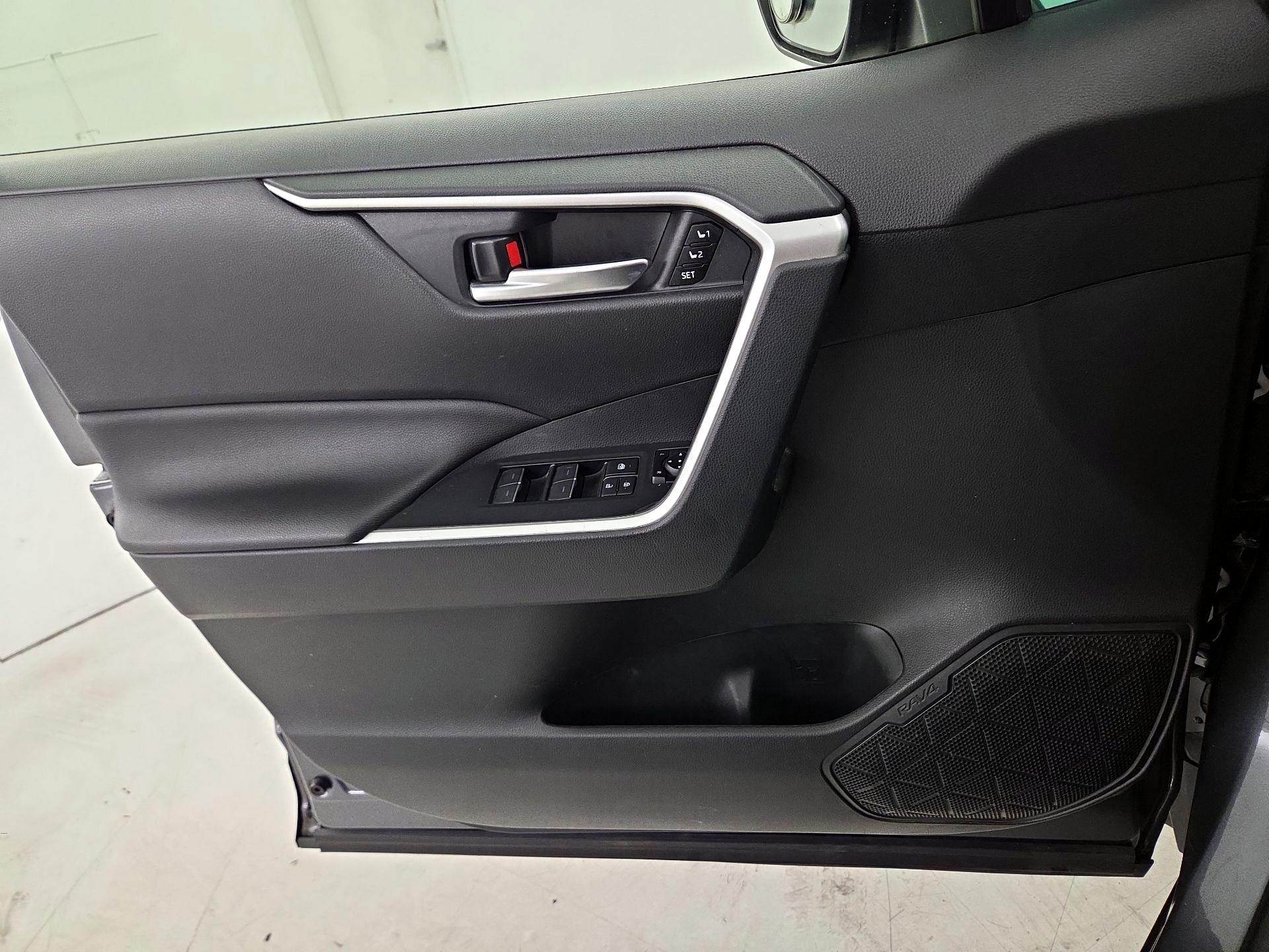 Thumbnail: 2024 Toyota RAV4 - 12