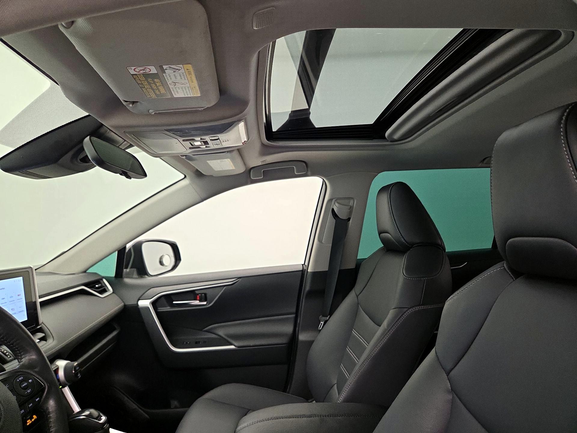 Thumbnail: 2024 Toyota RAV4 - 19