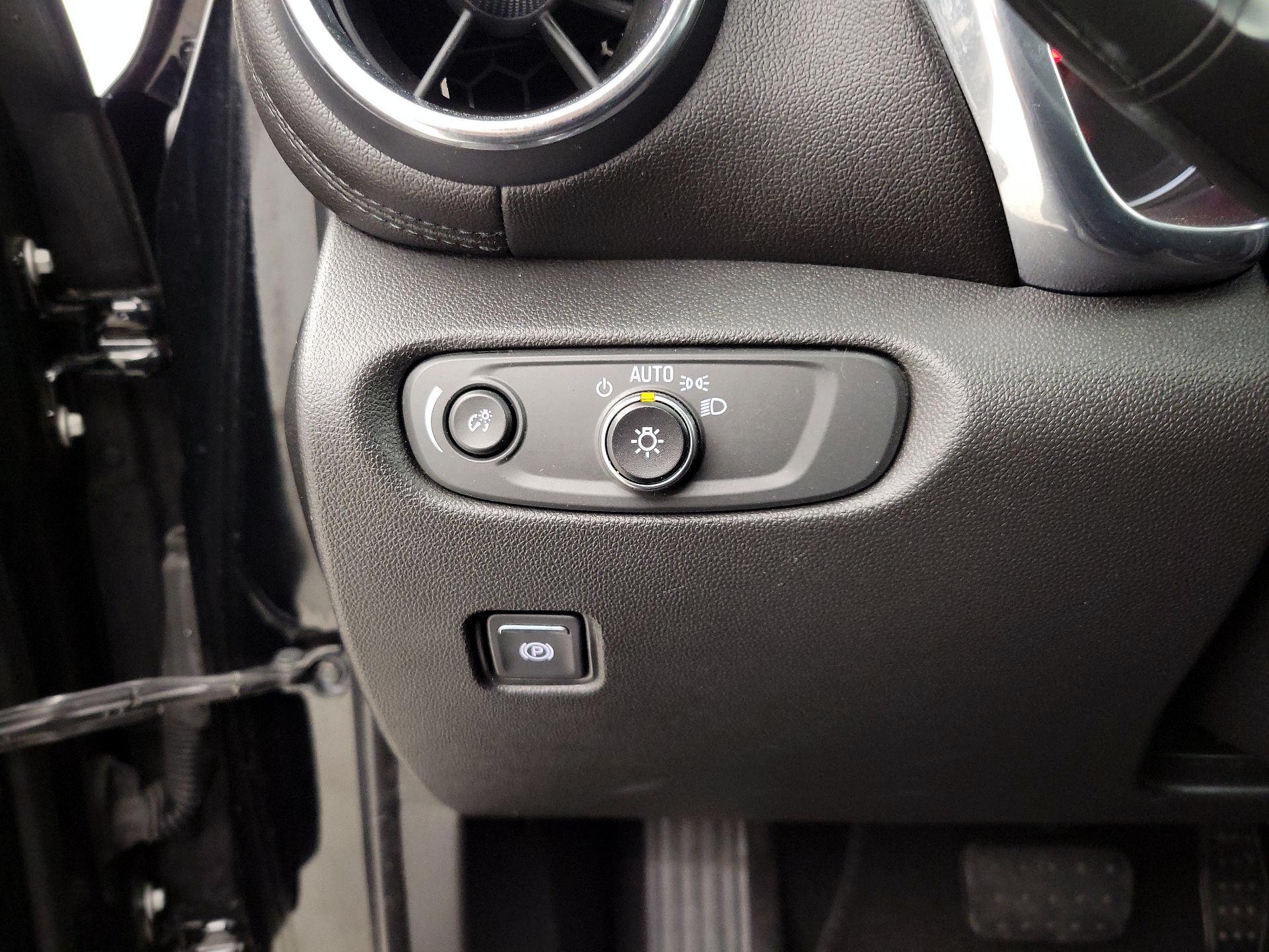 Thumbnail: 2020 Chevrolet Blazer - 13