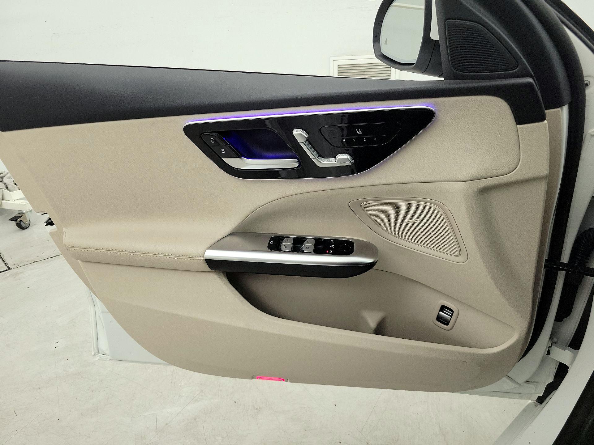 Thumbnail: 2023 Mercedes-Benz C-Class - 12