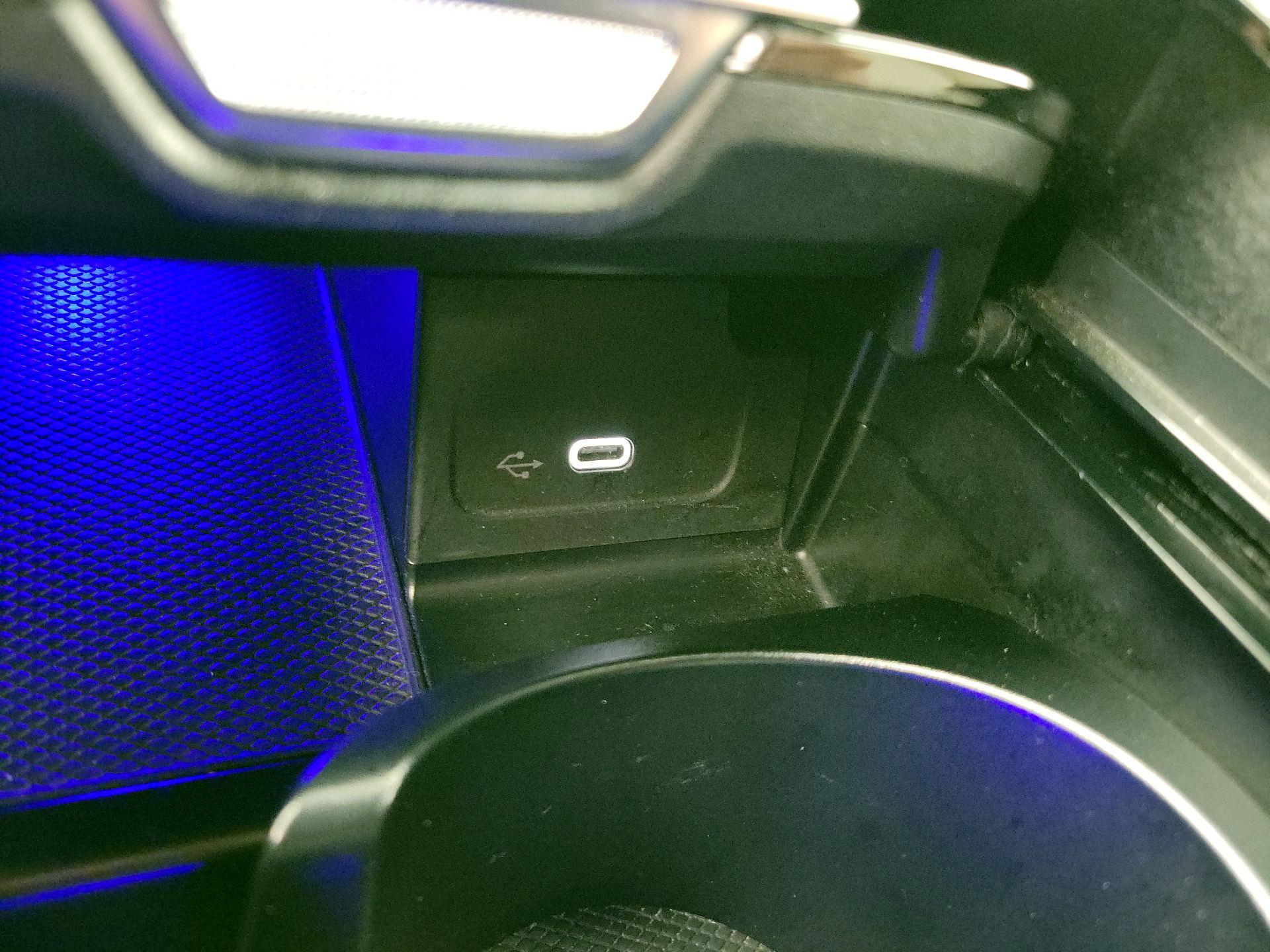 Thumbnail: 2023 Mercedes-Benz C-Class - 18