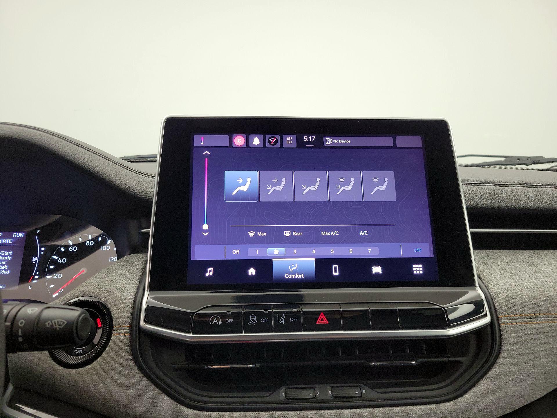 Thumbnail: 2022 Jeep Compass - 16