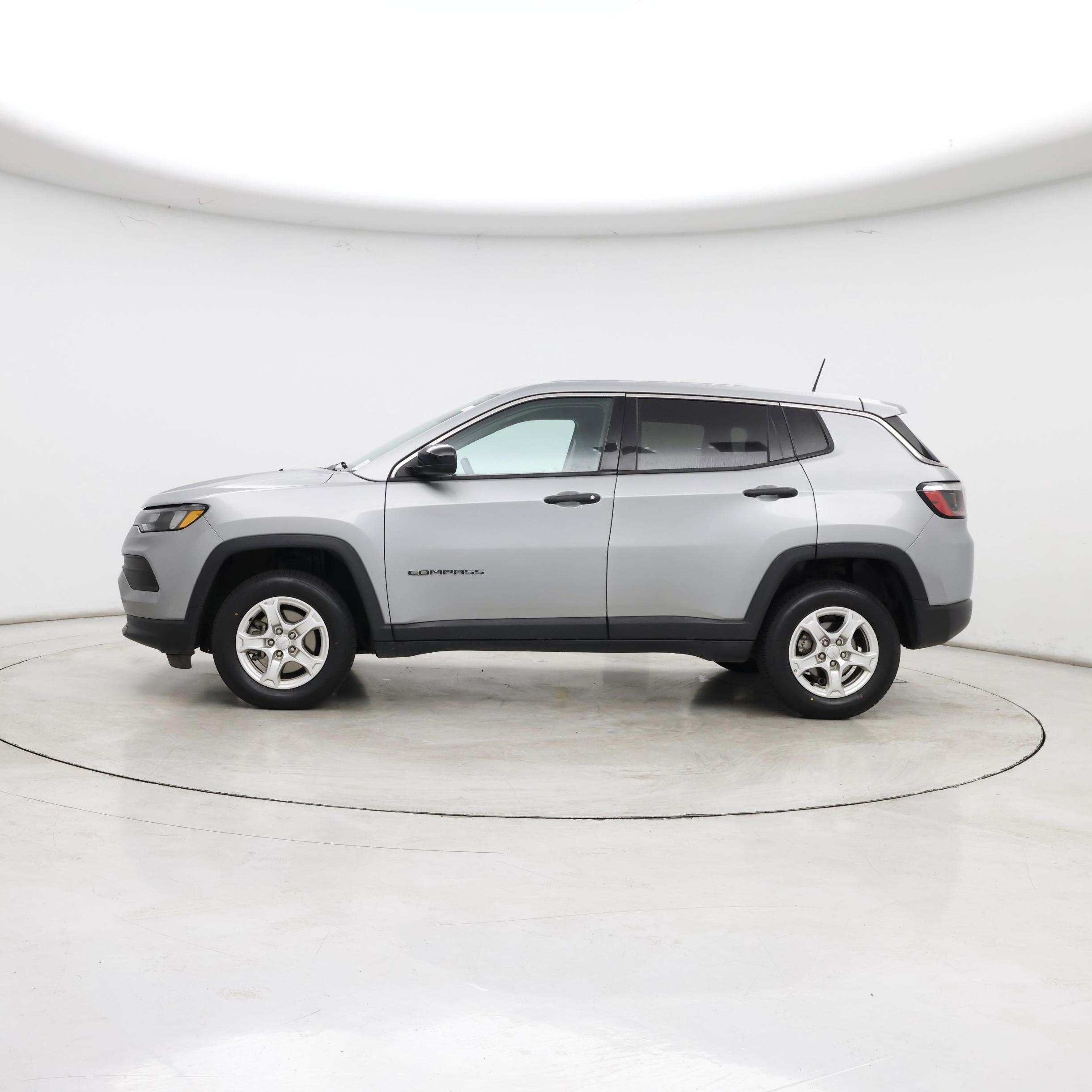 Thumbnail: 2022 Jeep Compass - 3