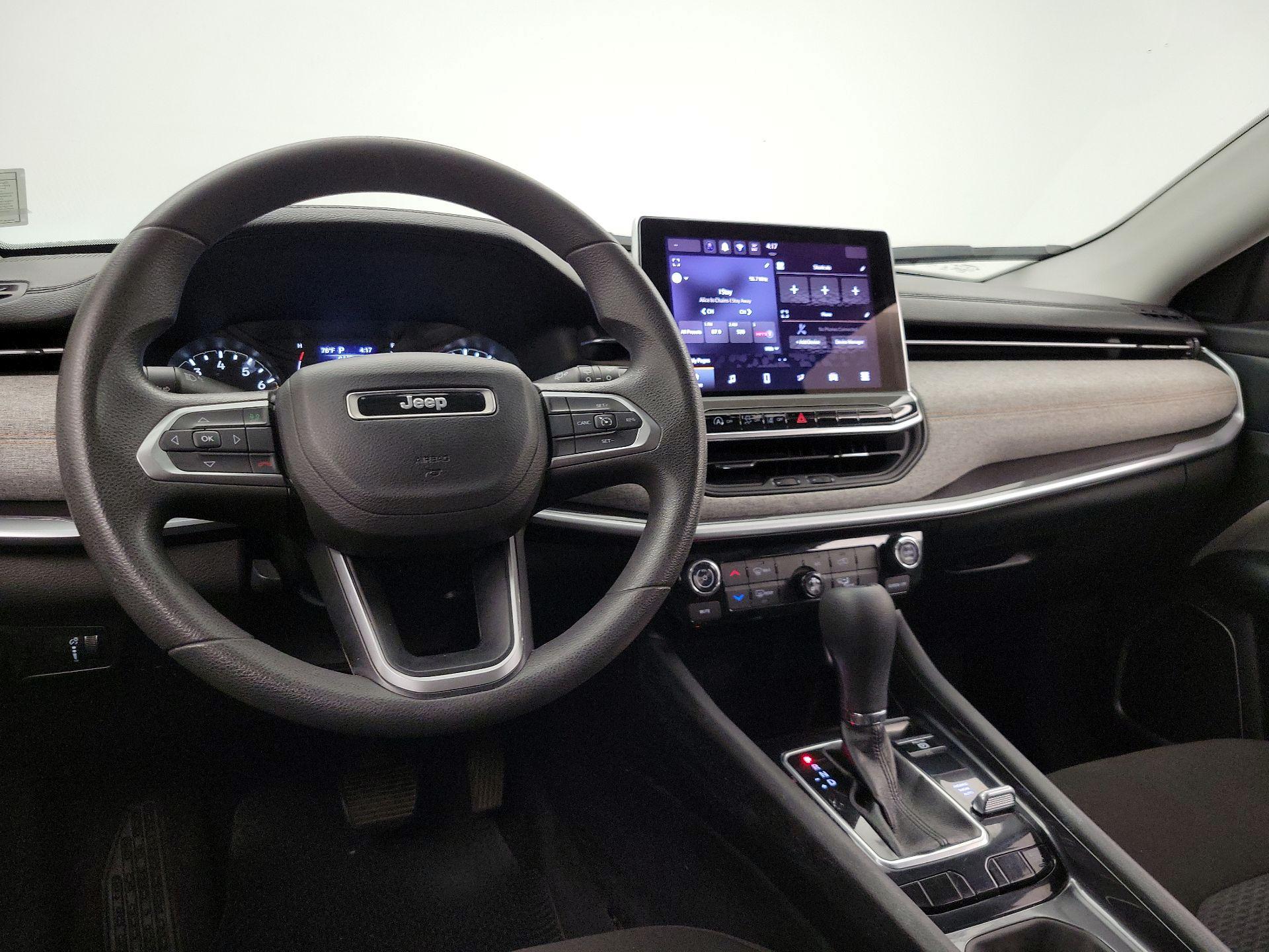 Thumbnail: 2022 Jeep Compass - 9