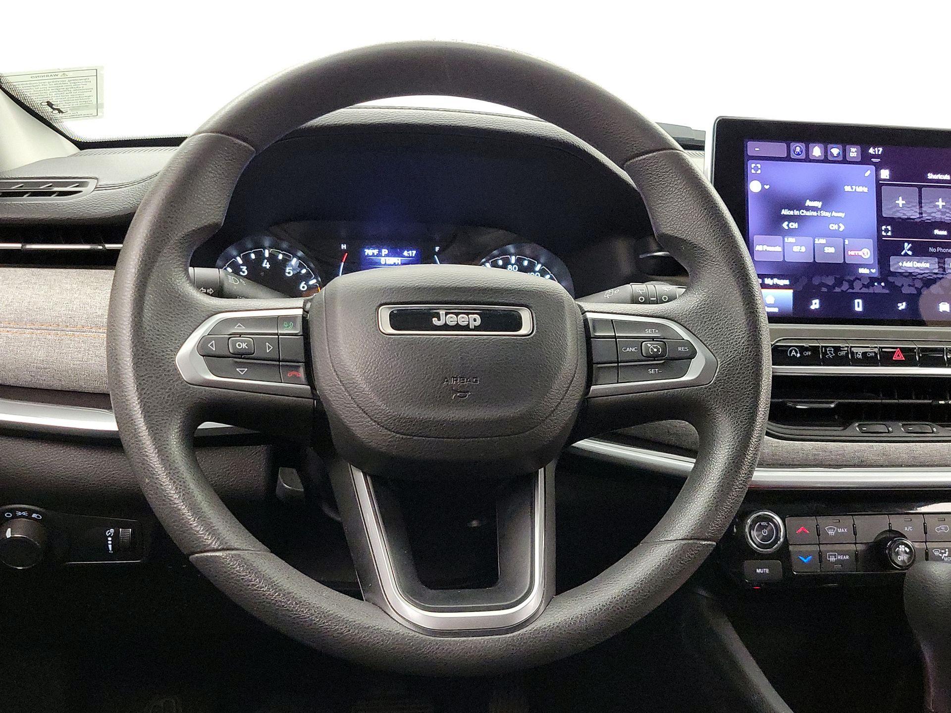 Thumbnail: 2022 Jeep Compass - 10