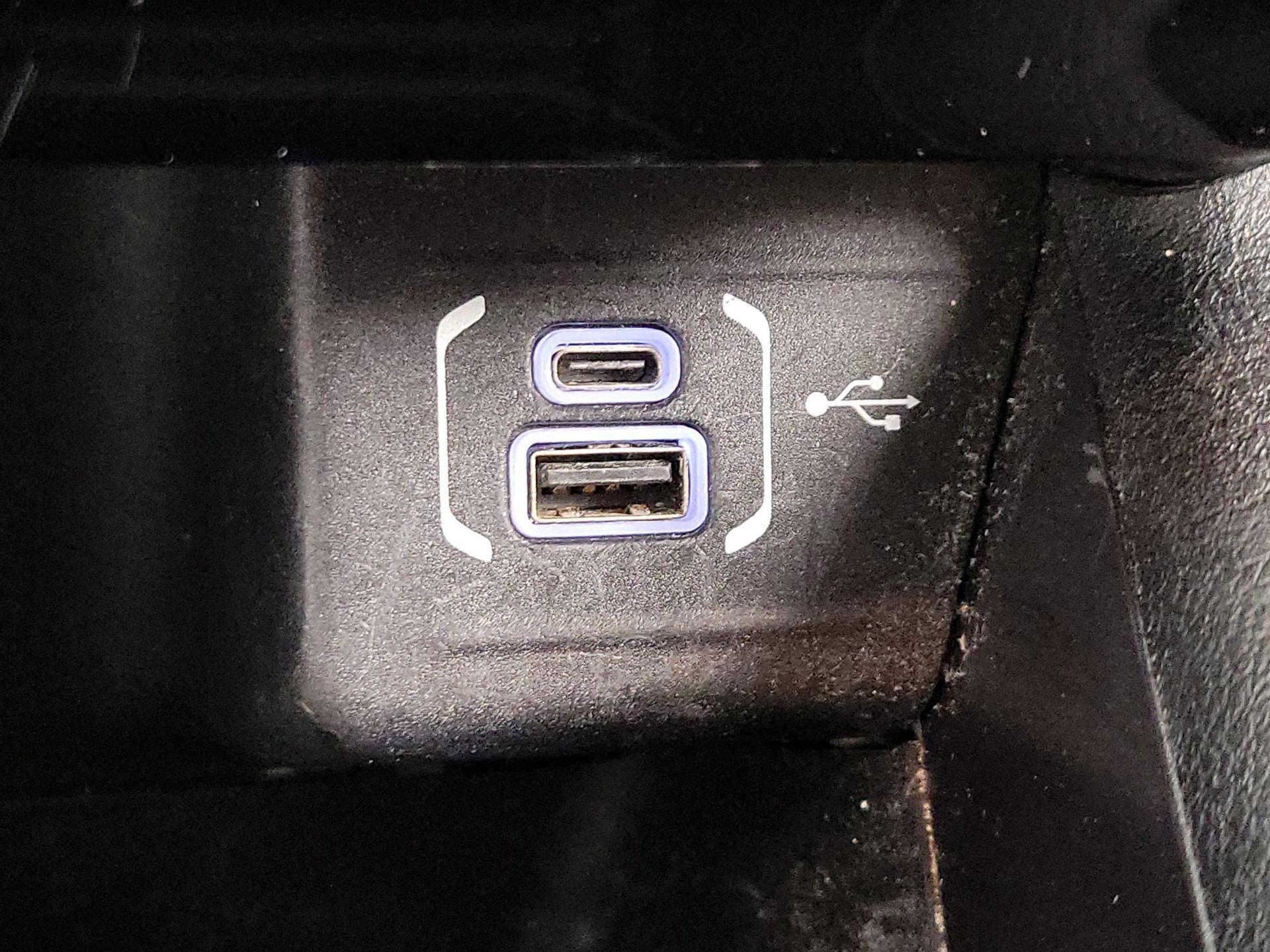 Thumbnail: 2022 Jeep Compass - 18