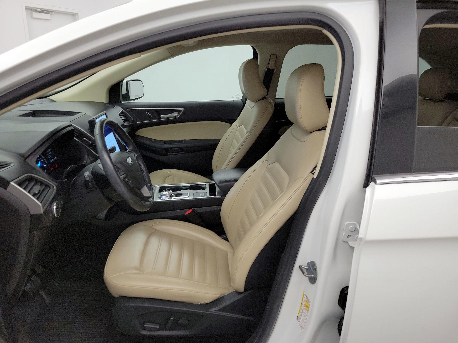 Thumbnail: 2022 Ford Edge - 11