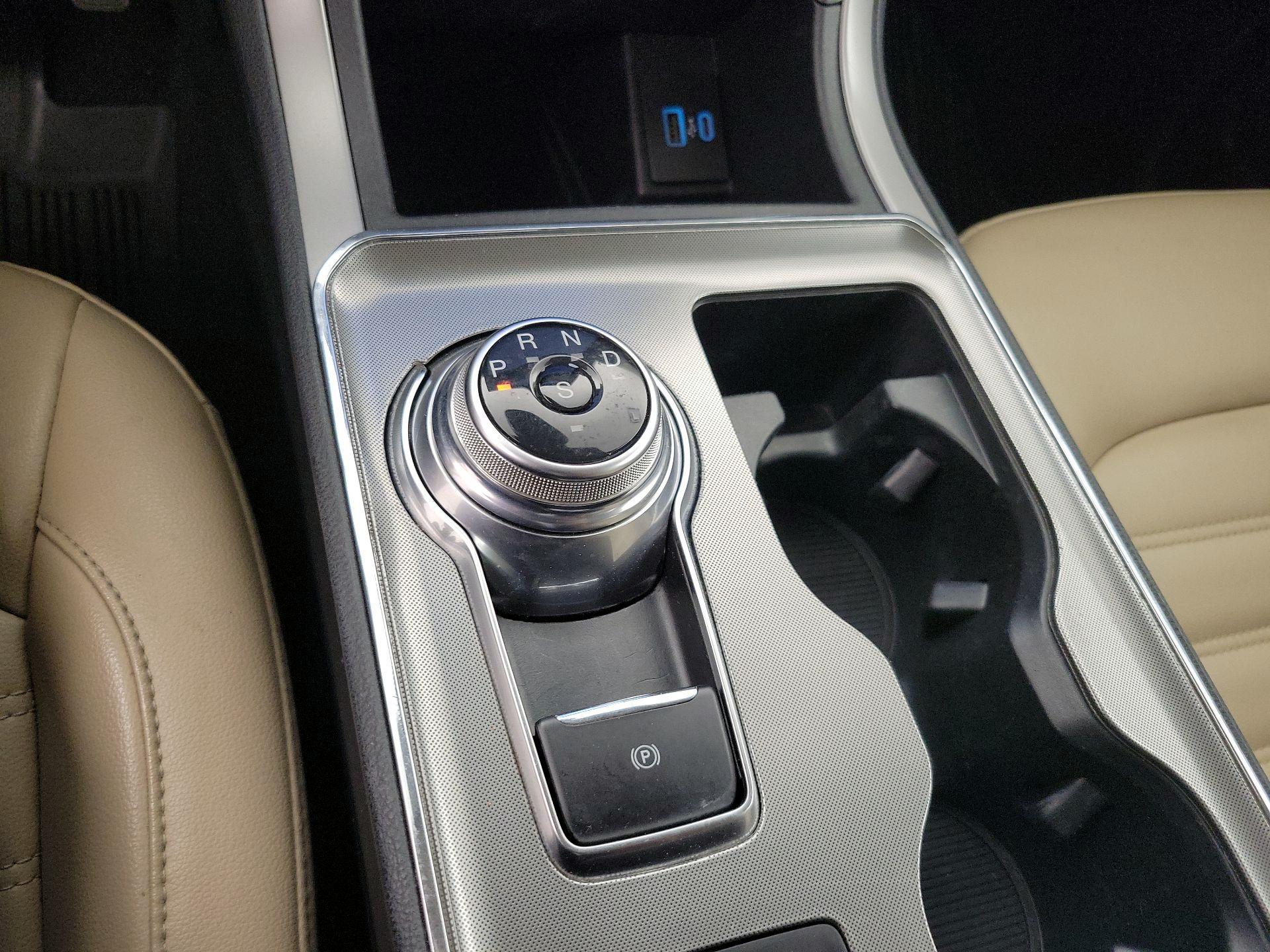 Thumbnail: 2022 Ford Edge - 18