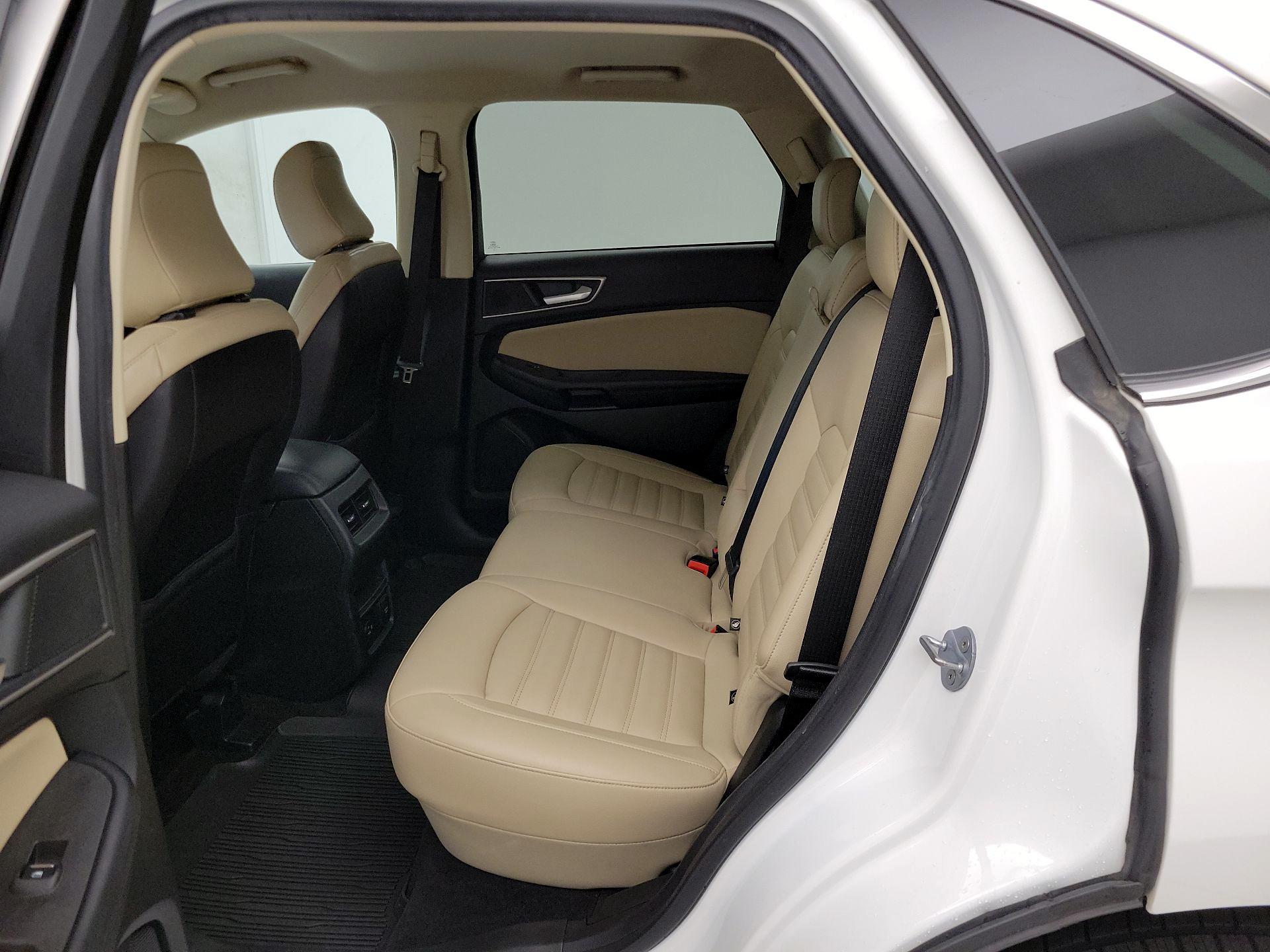 Thumbnail: 2022 Ford Edge - 20