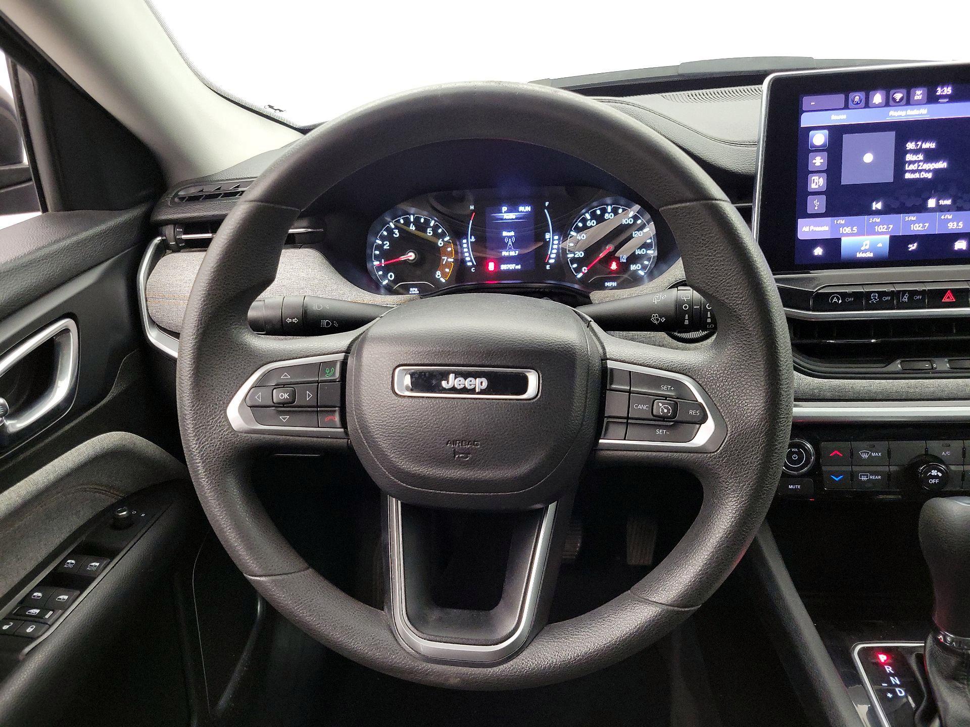 Thumbnail: 2022 Jeep Compass - 10