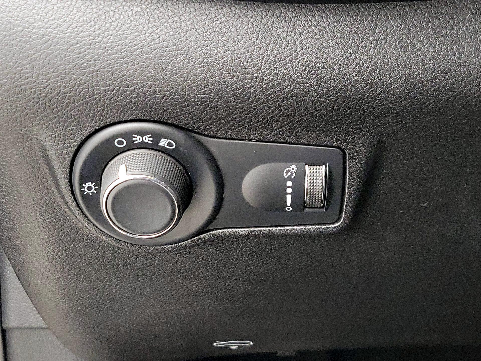 Thumbnail: 2022 Jeep Compass - 13
