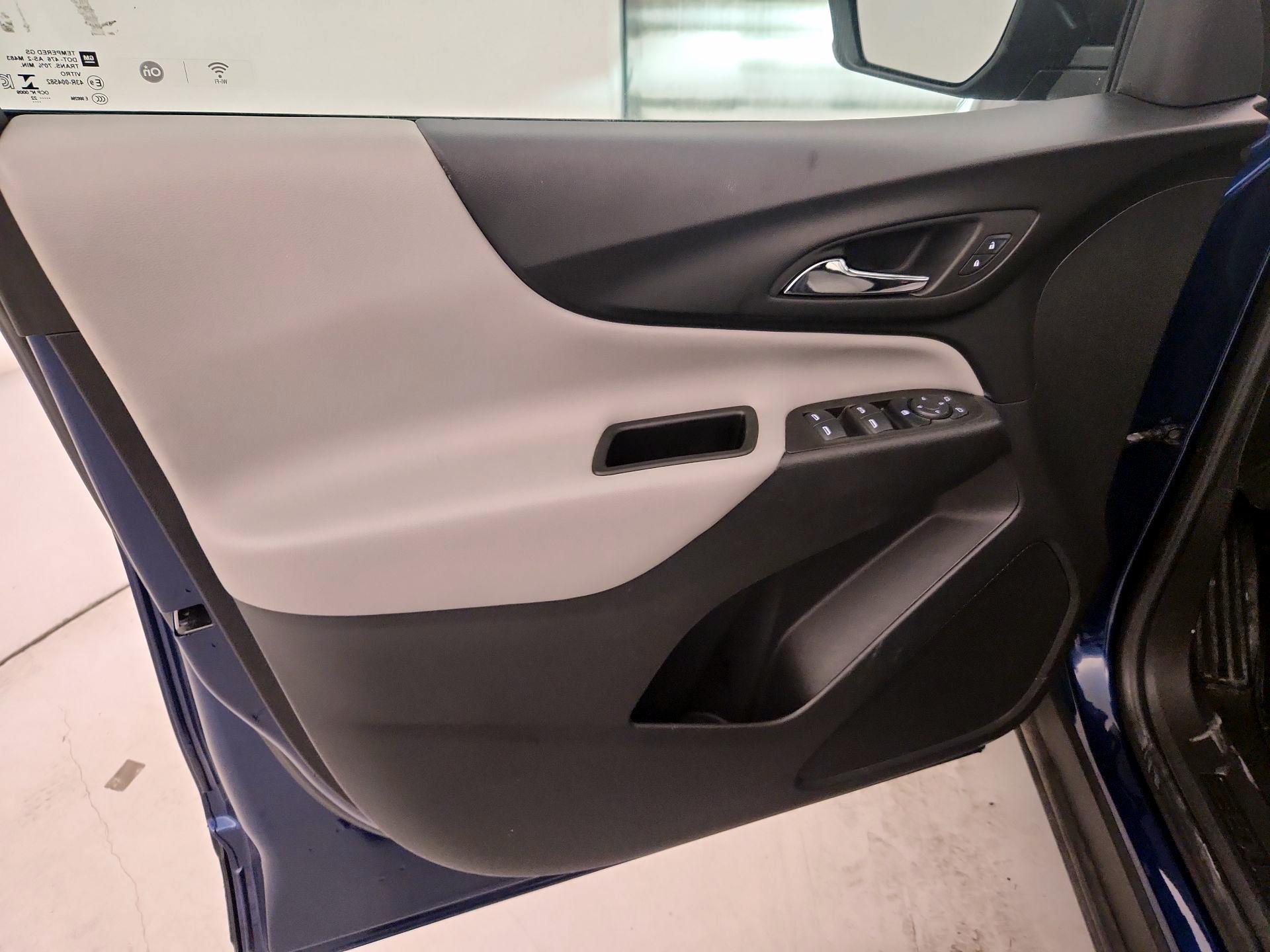 Thumbnail: 2022 Chevrolet Equinox - 12