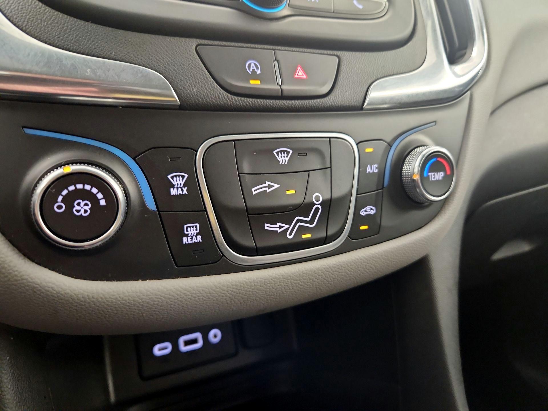 Thumbnail: 2022 Chevrolet Equinox - 16