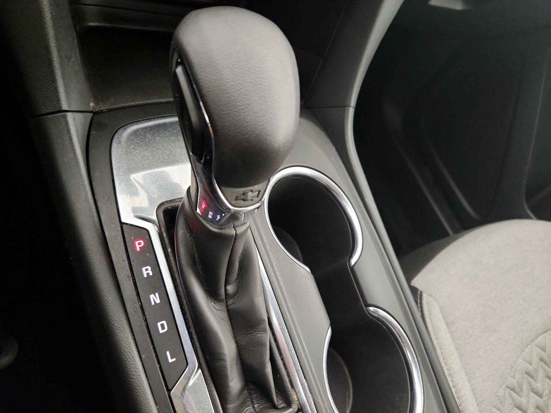 Thumbnail: 2022 Chevrolet Equinox - 17