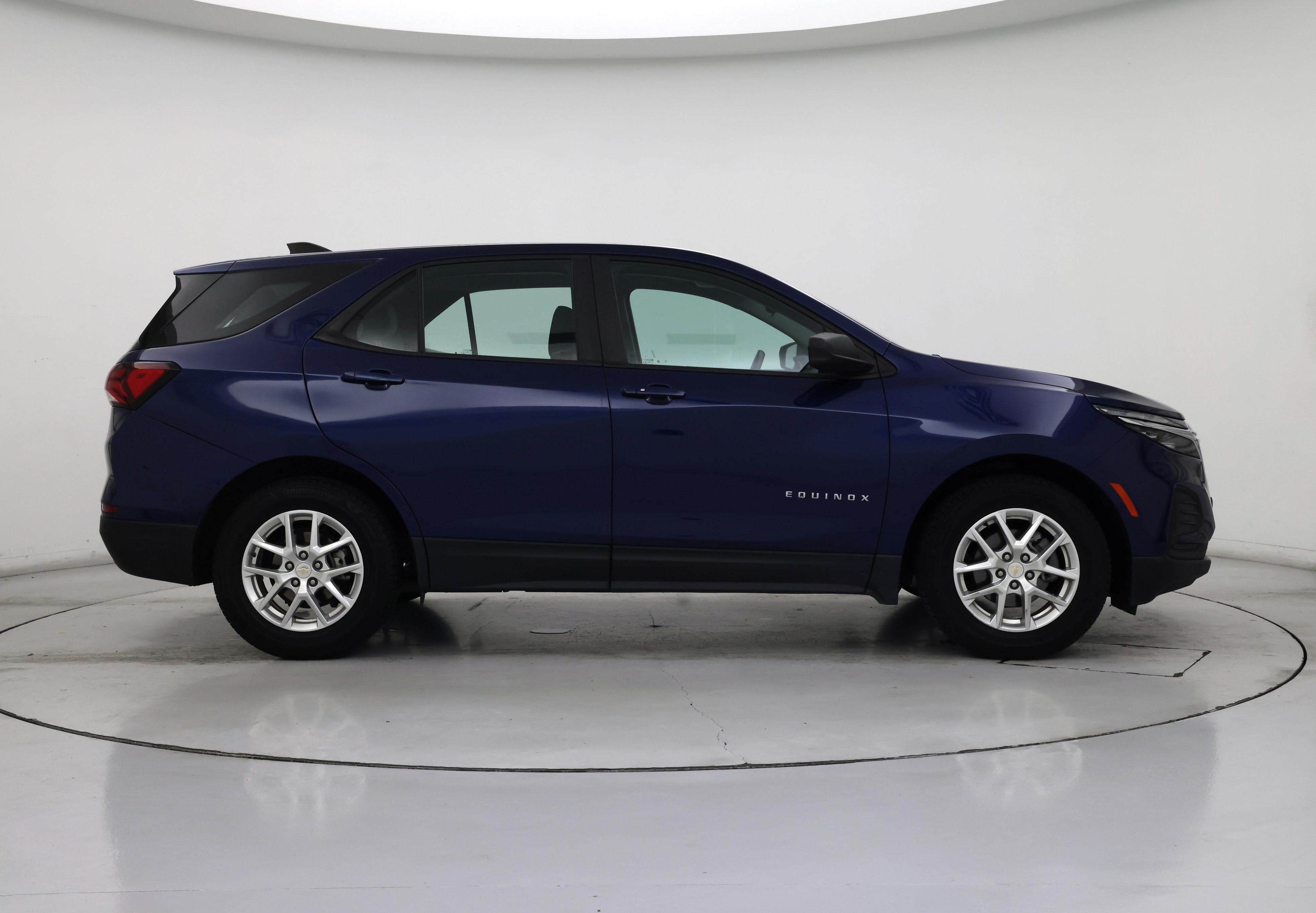 Thumbnail: 2022 Chevrolet Equinox - 7