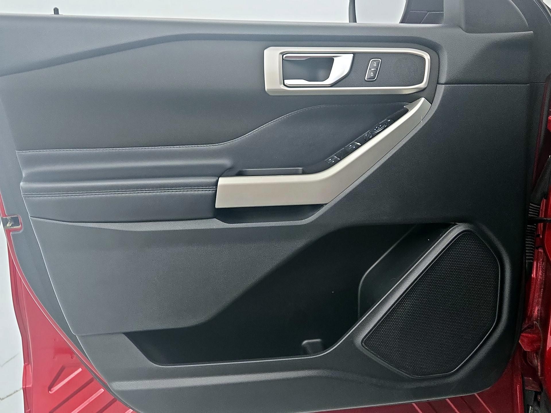 Thumbnail: 2020 Ford Explorer - 12
