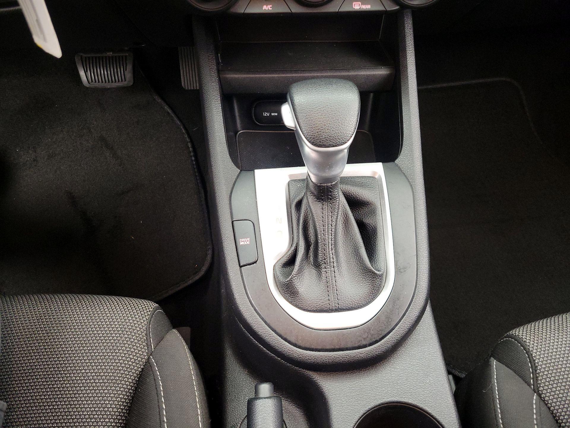 Thumbnail: 2022 Kia Forte - 17