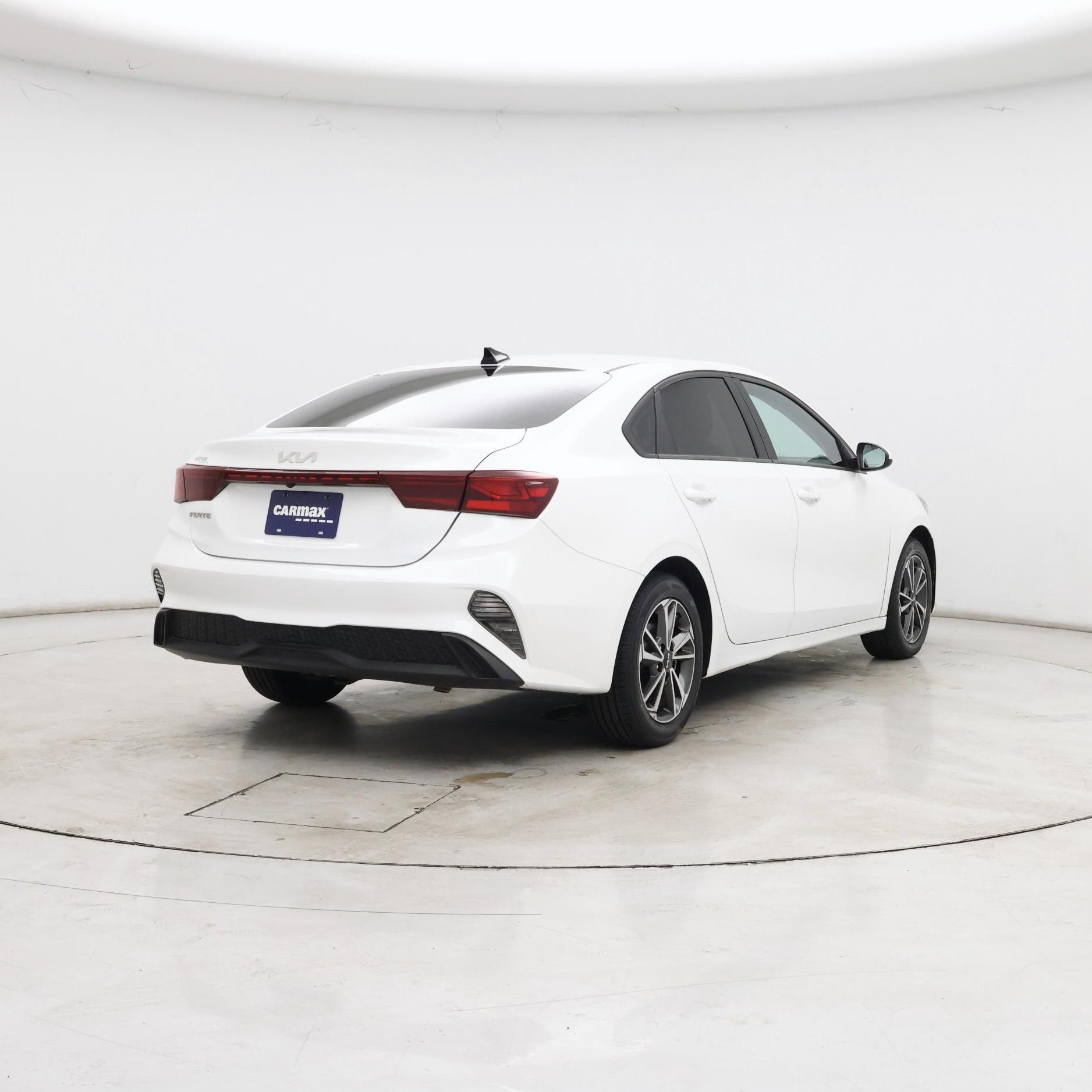 Thumbnail: 2022 Kia Forte - 8