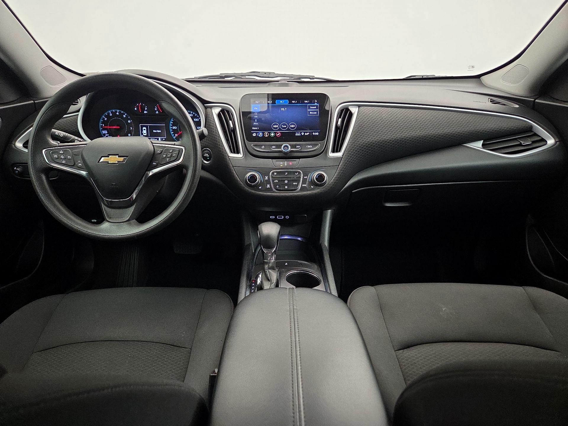Thumbnail: 2023 Chevrolet Malibu - 9