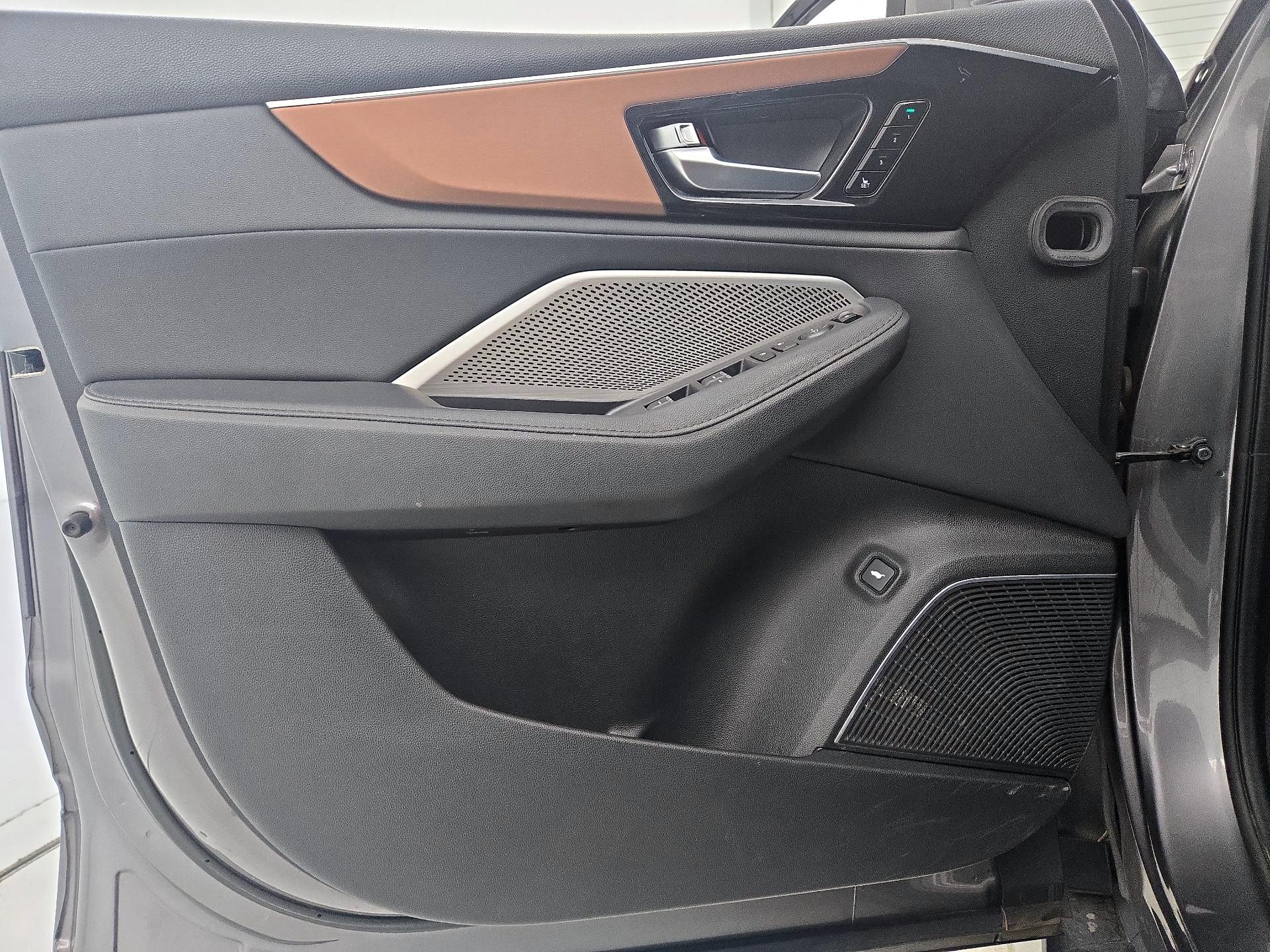 Thumbnail: 2022 Acura MDX - 12