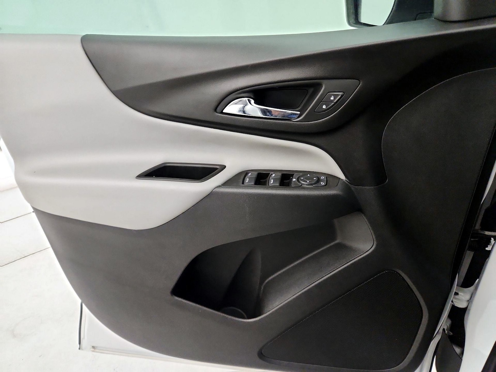 2021 Chevrolet Equinox LS - Photo 13