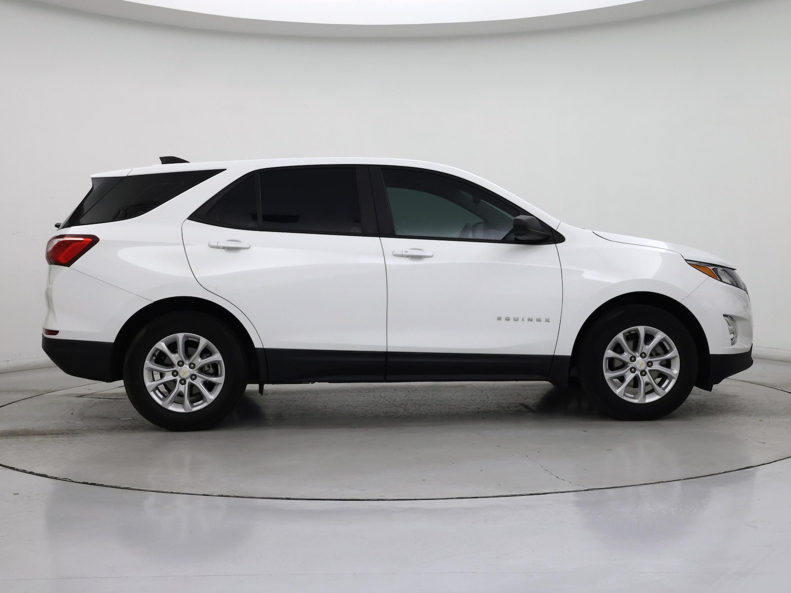 2021 Chevrolet Equinox LS - Photo 8