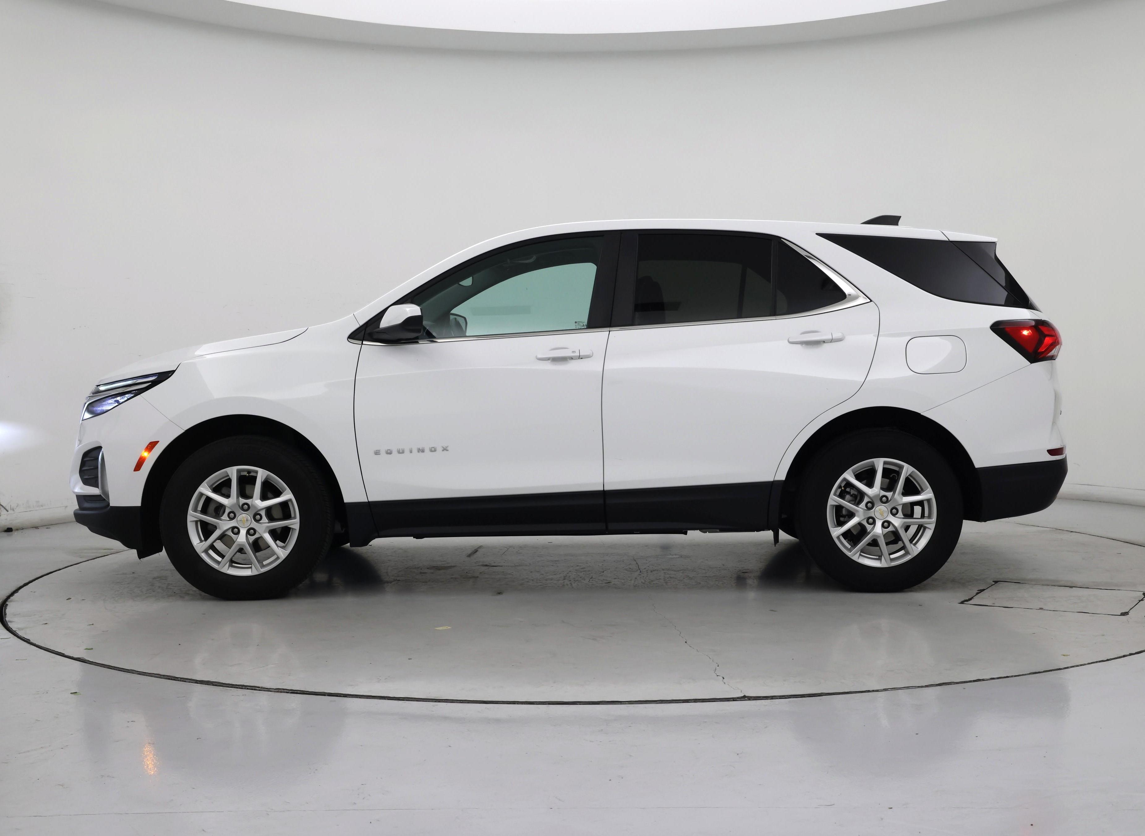 Thumbnail: 2023 Chevrolet Equinox - 3