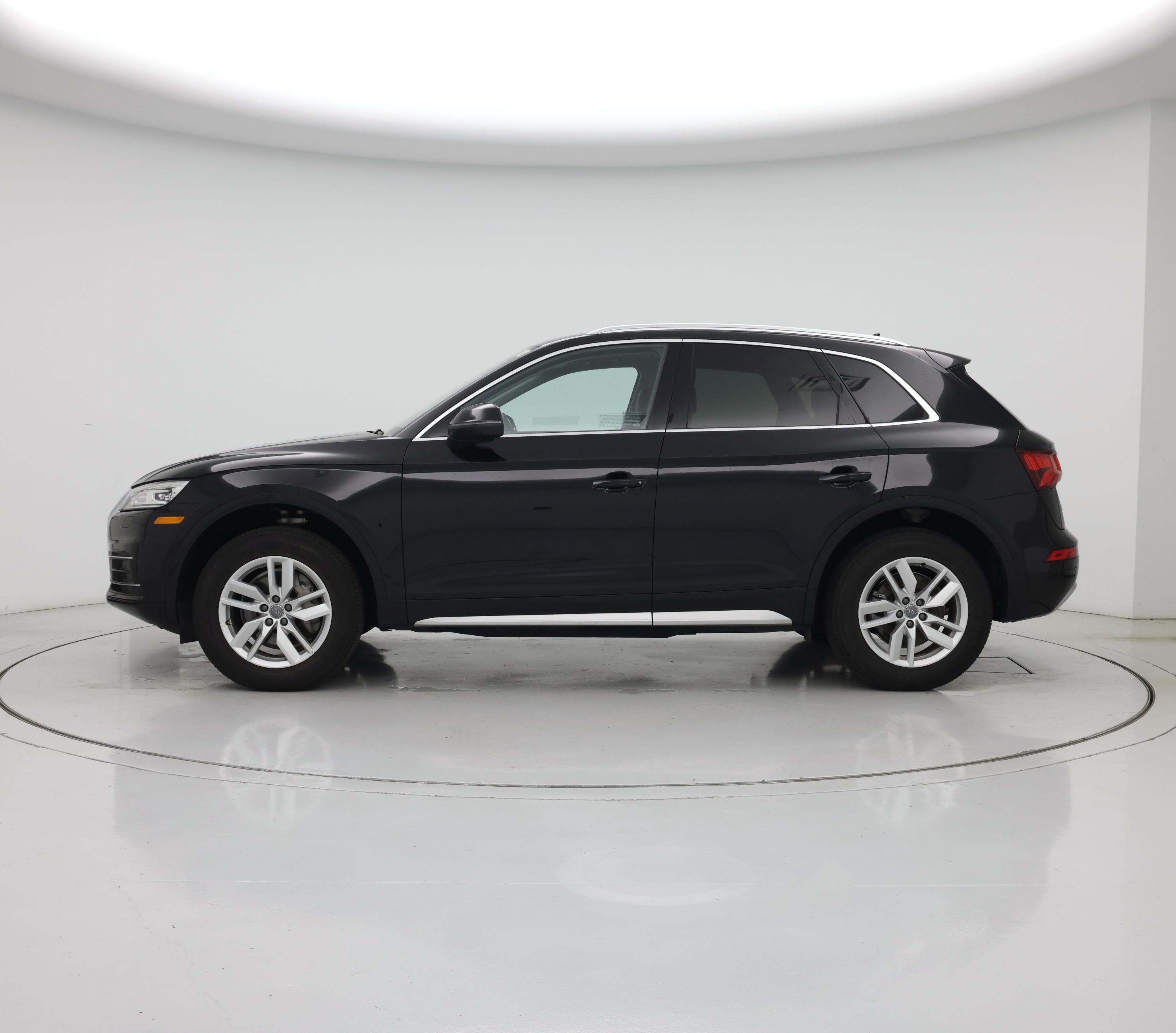 Thumbnail: 2020 Audi Q5 - 3