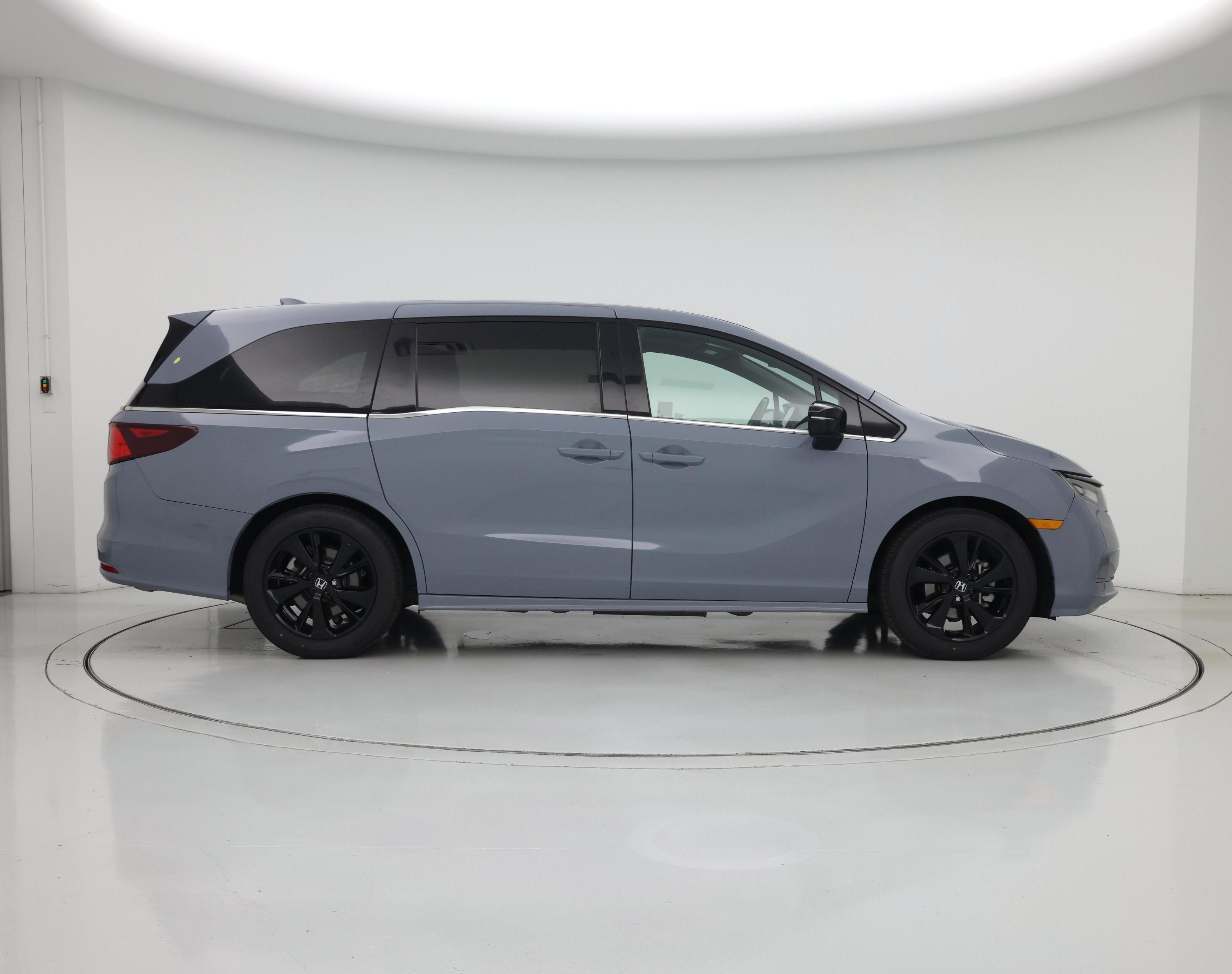 Thumbnail: 2023 Honda Odyssey - 7