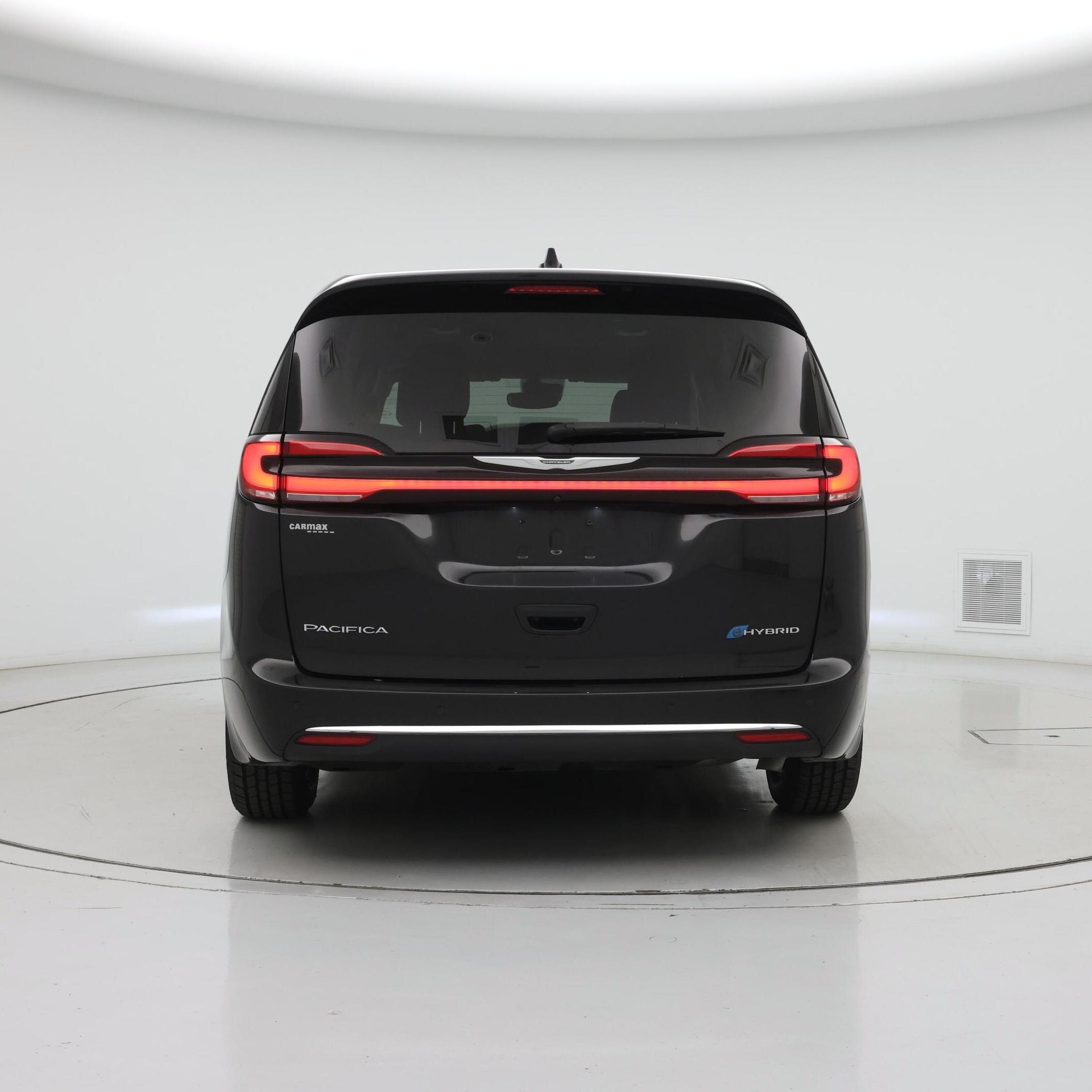 Thumbnail: 2023 Chrysler Pacifica - 6