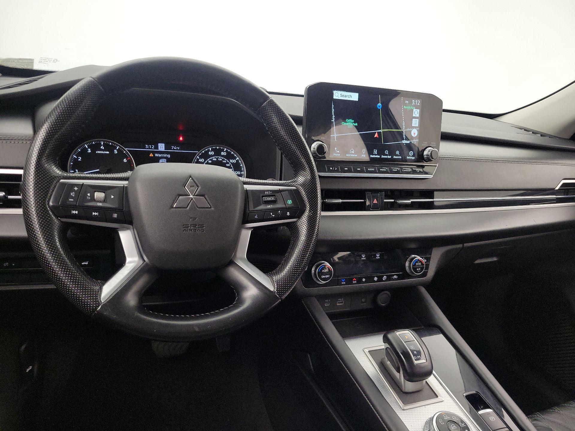Thumbnail: 2022 Mitsubishi Outlander - 9