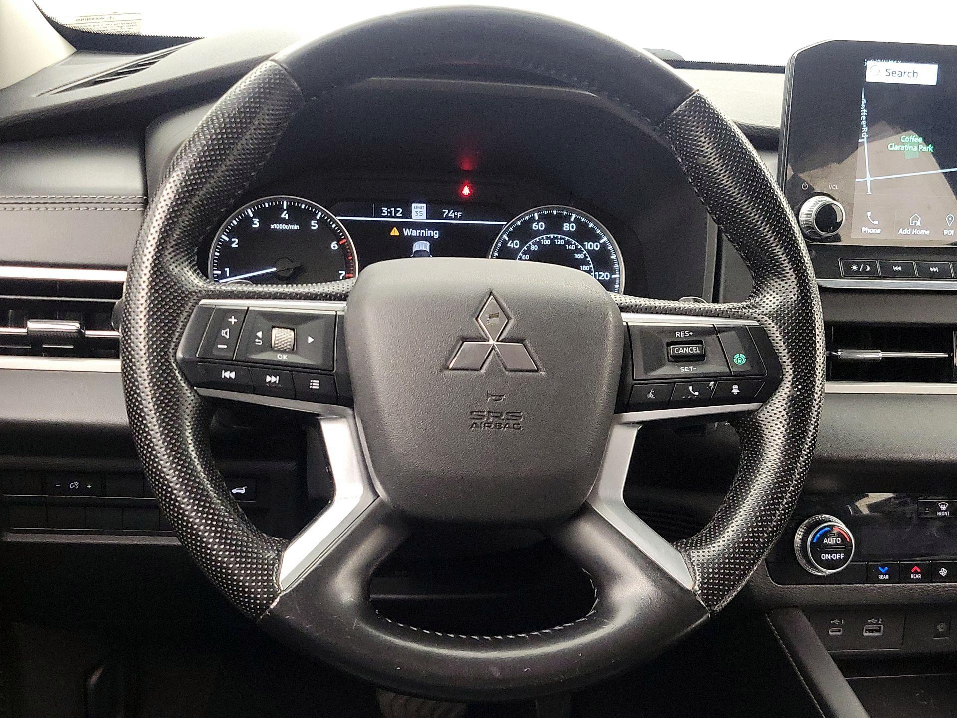 Thumbnail: 2022 Mitsubishi Outlander - 10