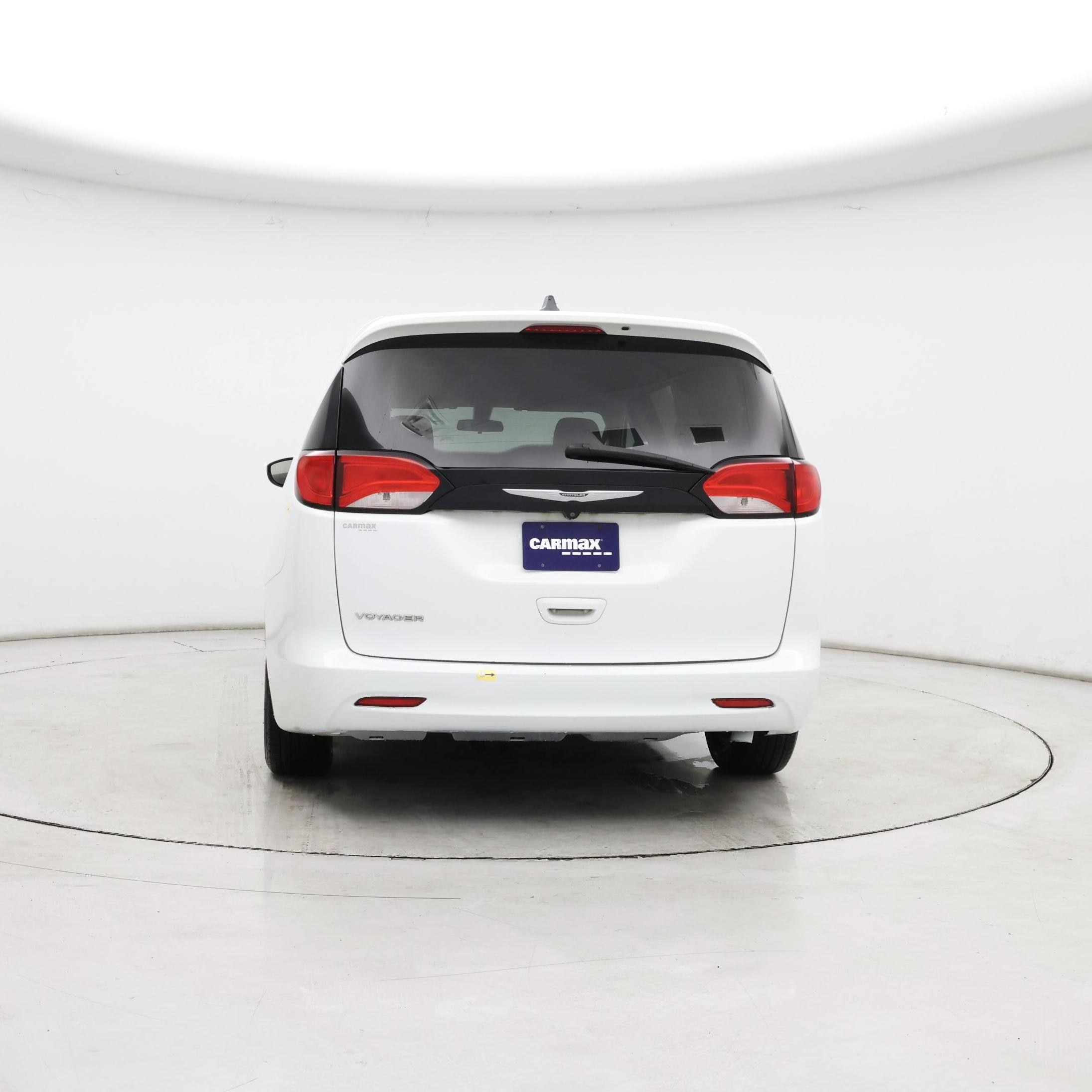 Thumbnail: 2022 Chrysler Voyager - 6
